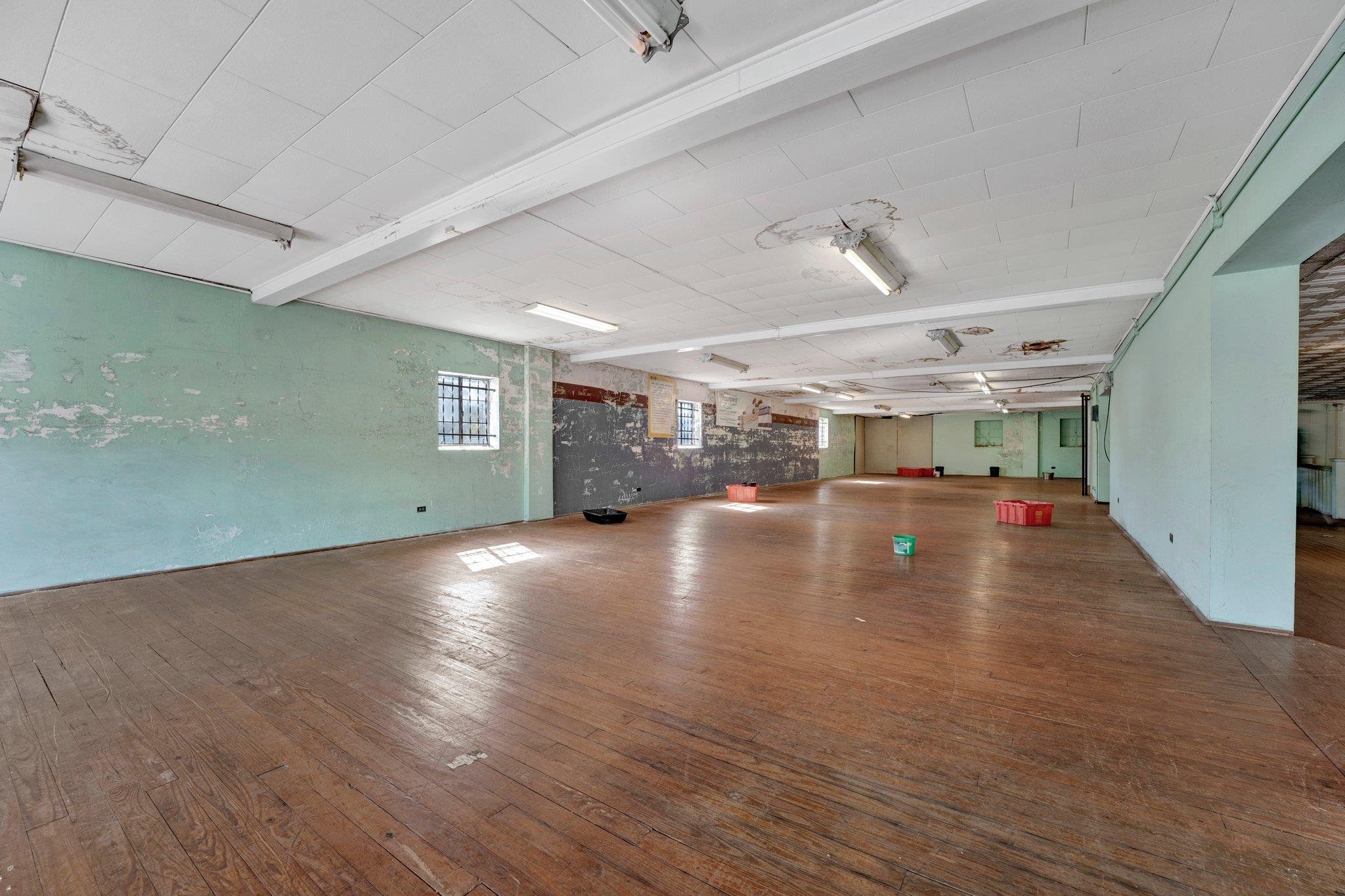 2461 Chelsea Ave Property Photo 14
