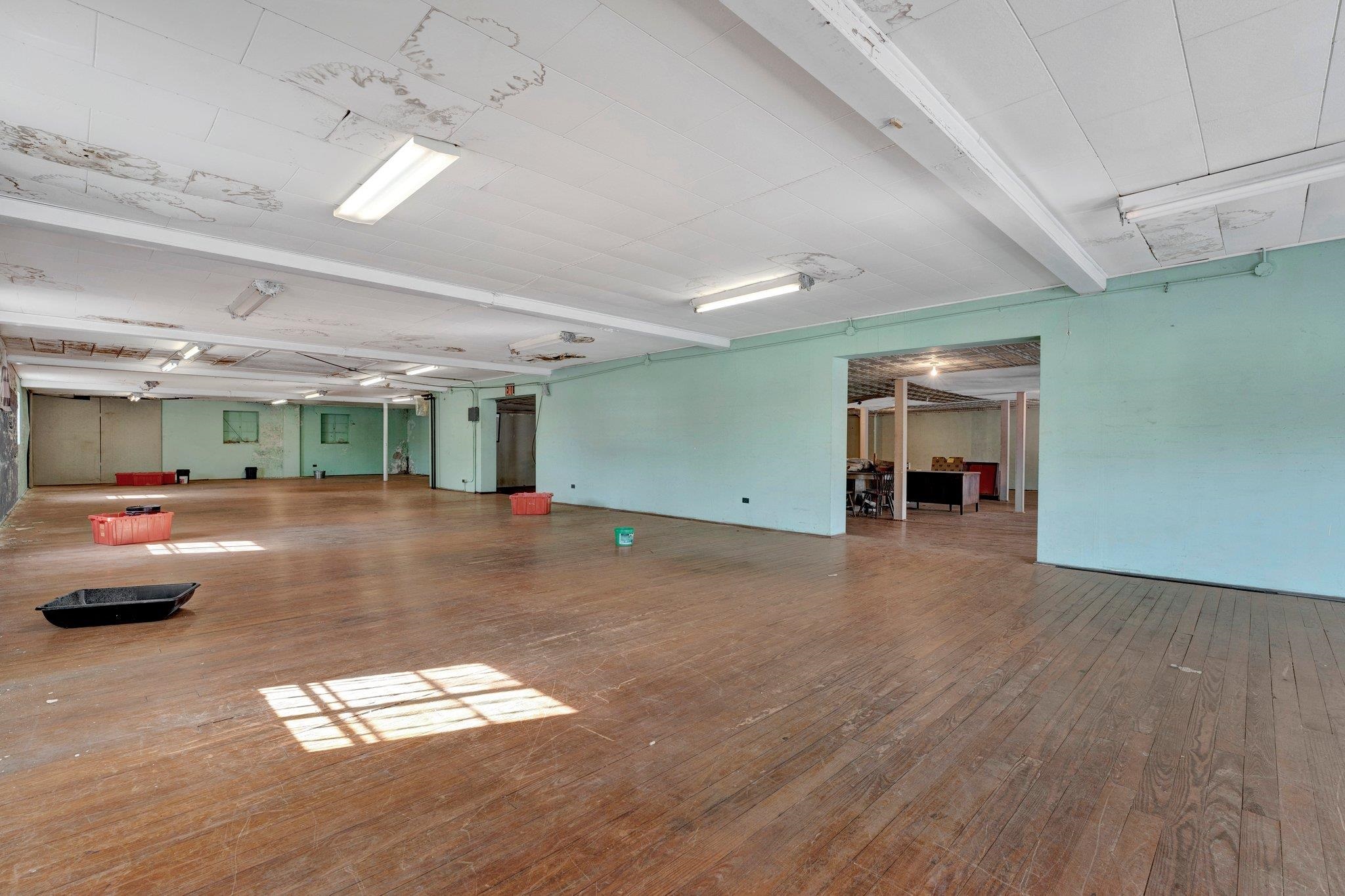 2461 Chelsea Ave Property Photo 15