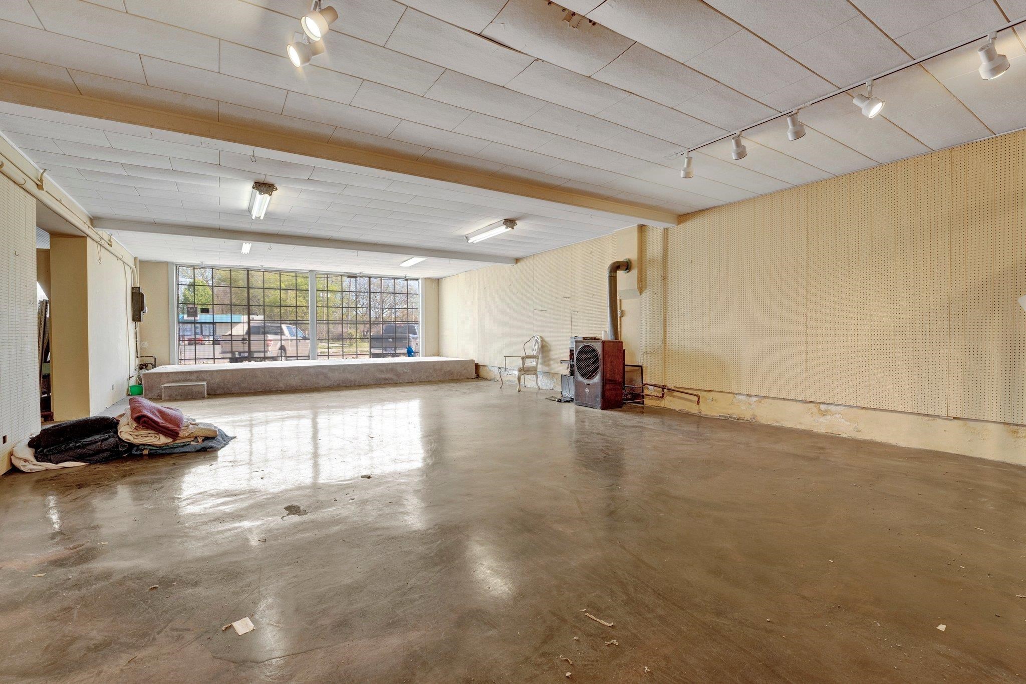2461 Chelsea Ave Property Photo 23