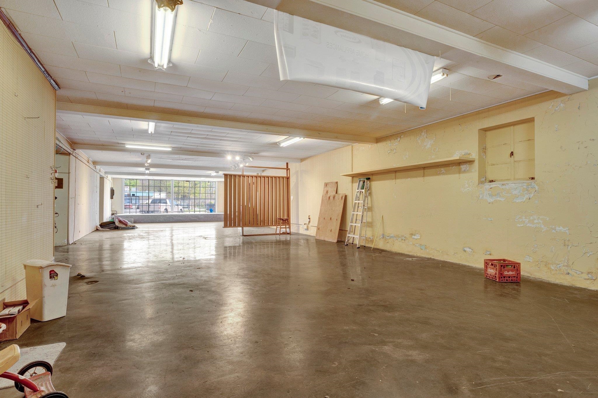 2461 Chelsea Ave Property Photo 25