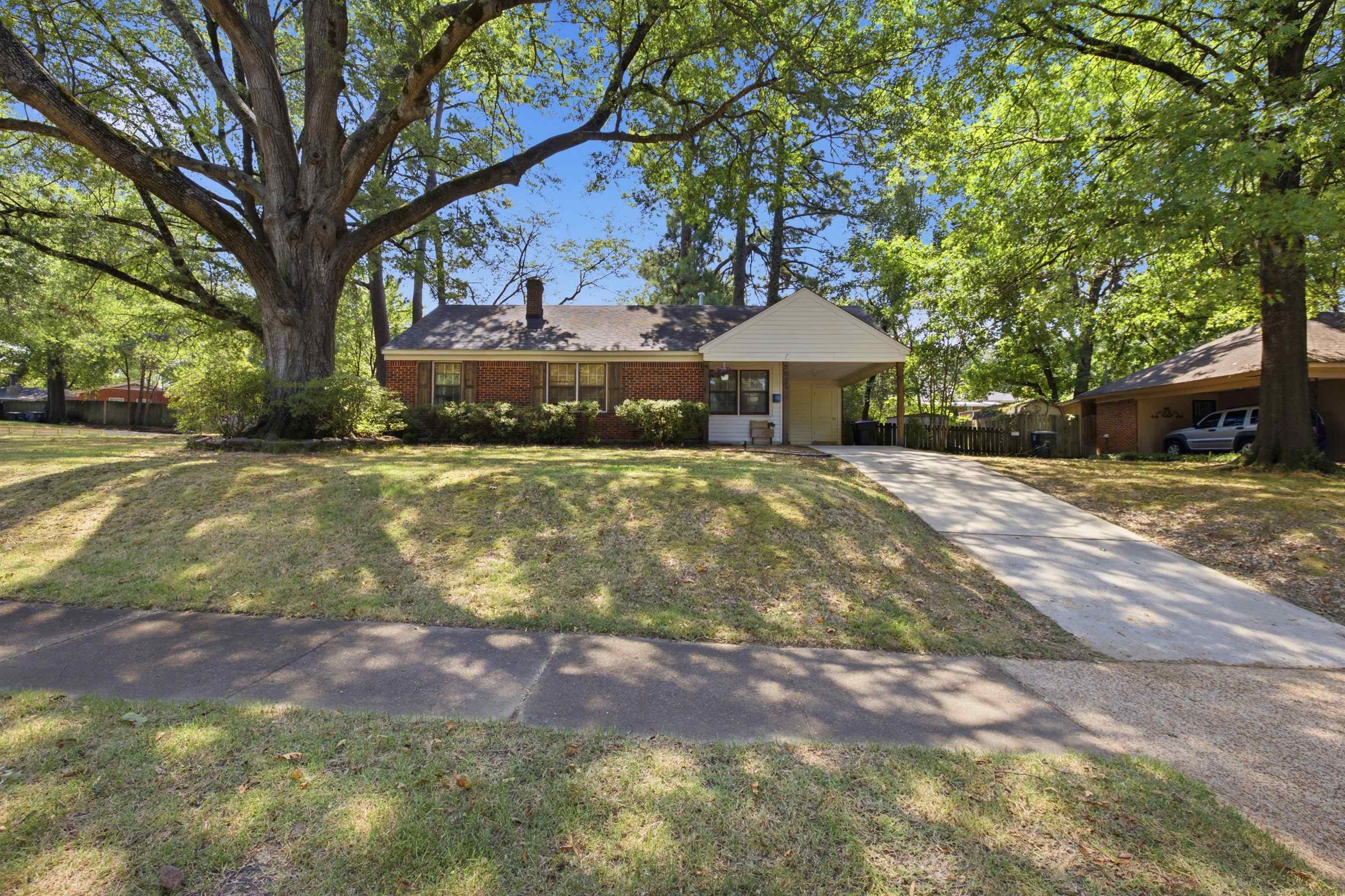 5091 Newcastle Ave Property Photo 1