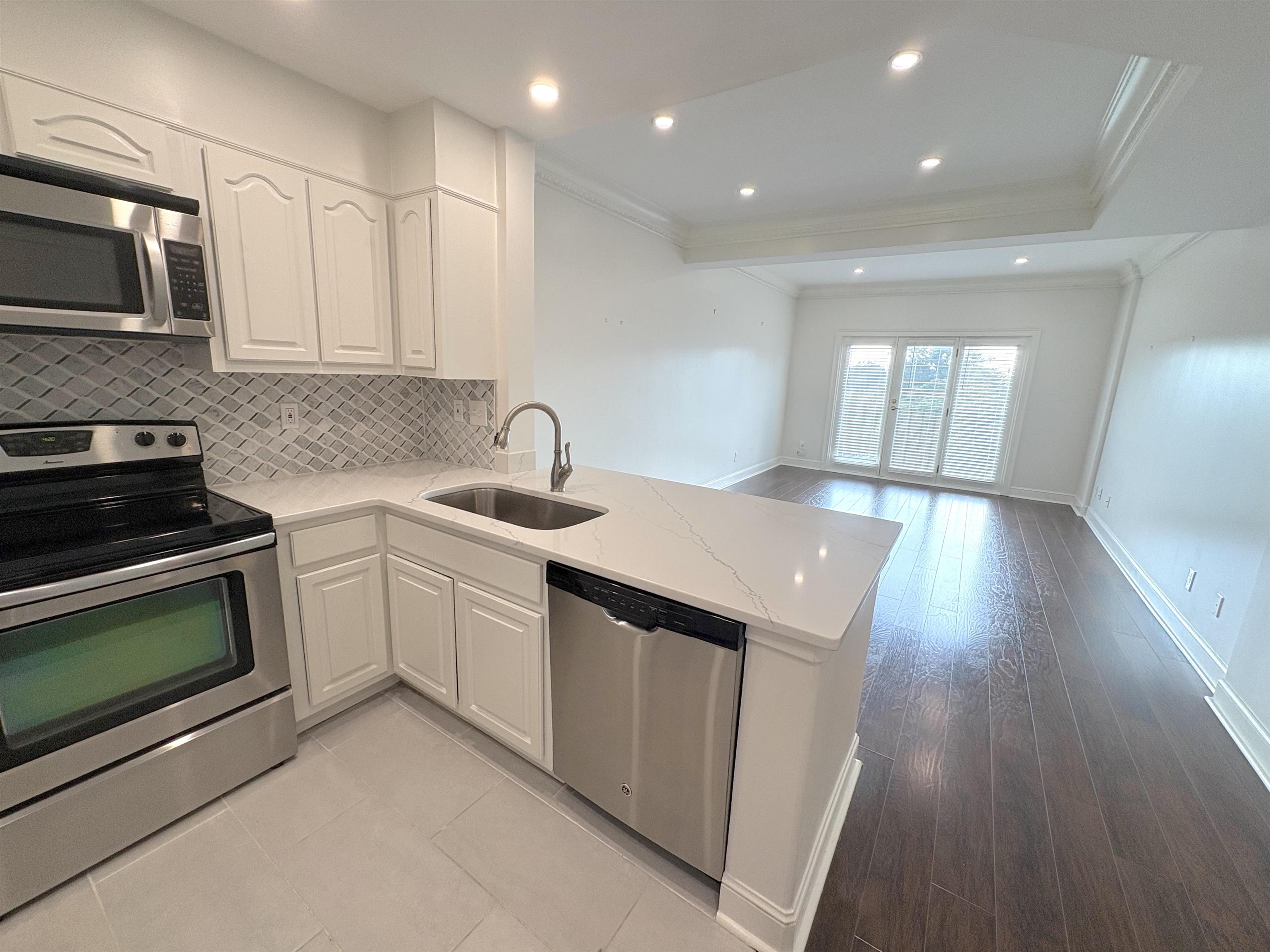 5400 Park Ave 416 Property Photo 1
