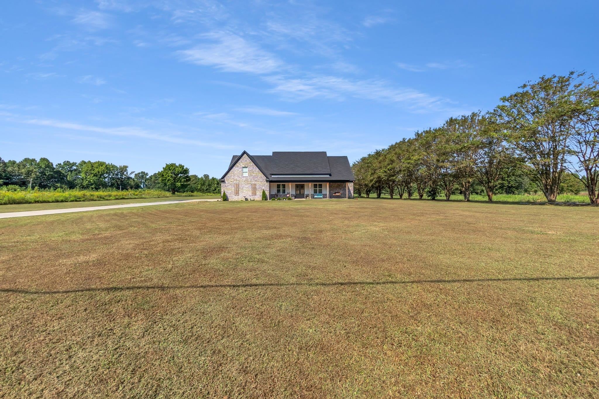 8589 Brunswick Rd Property Photo 4