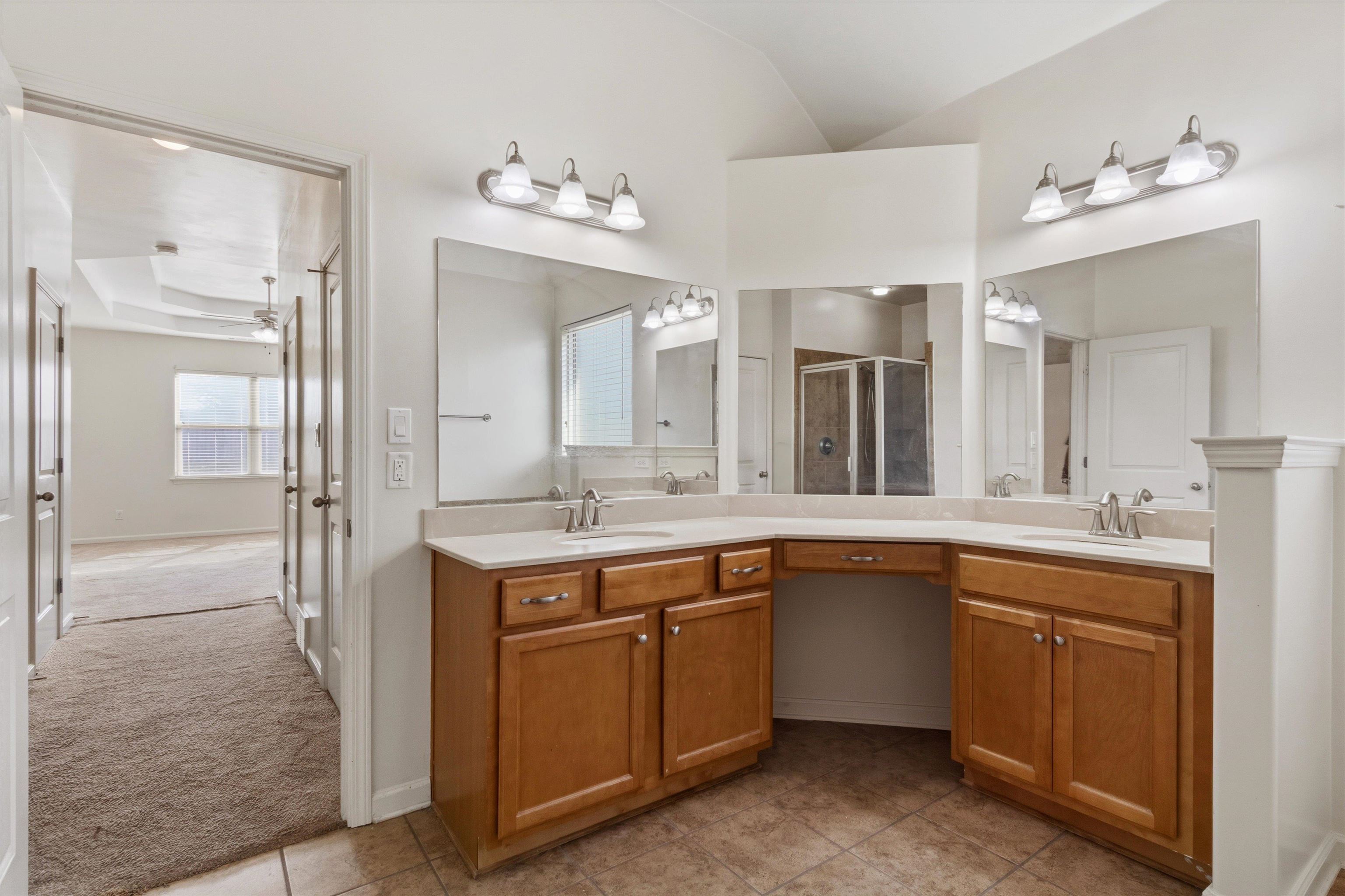 4646 Nob Hill Dr Property Photo 23