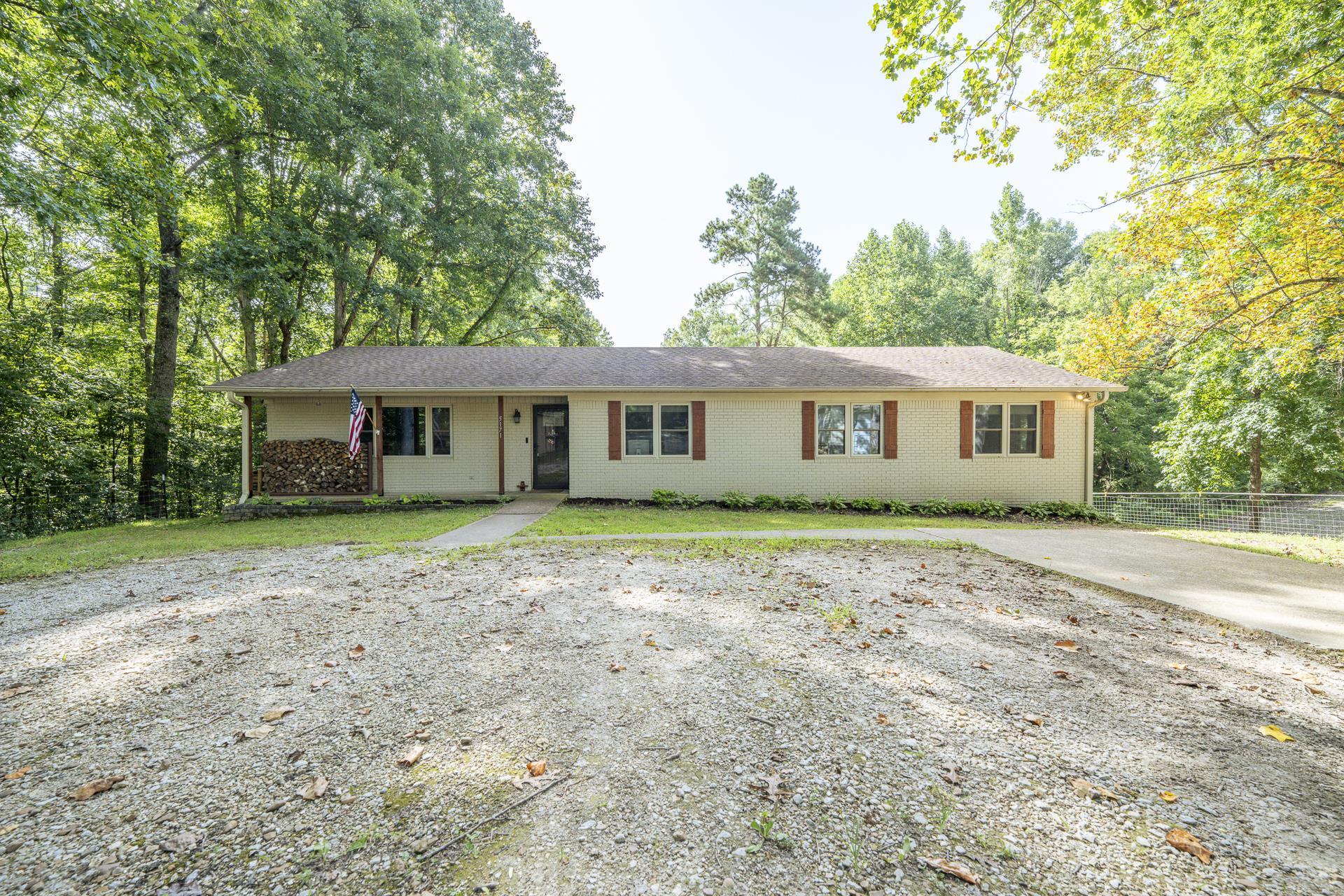 5171 Crawford School Rd Property Photo 1
