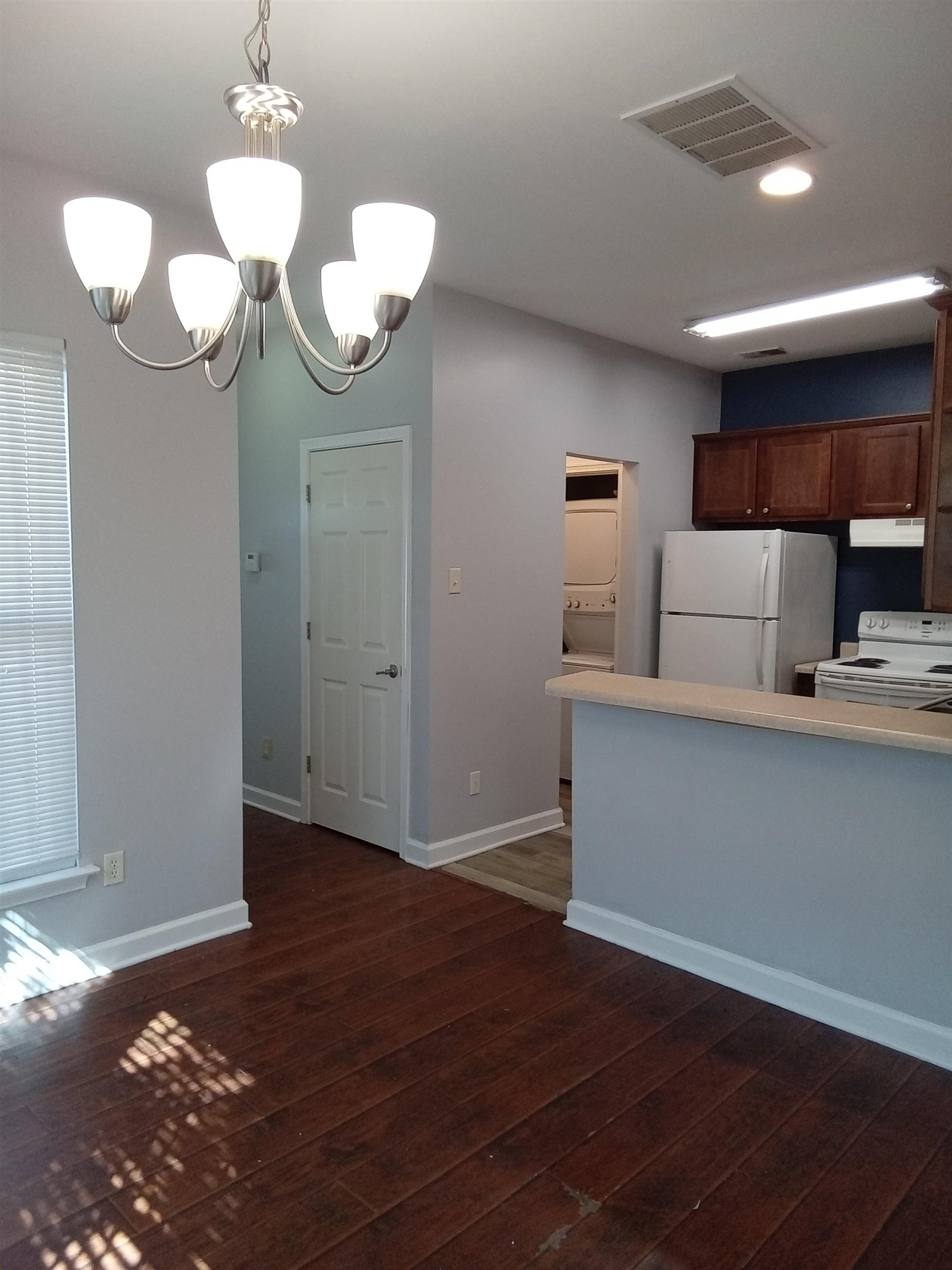158 Keel Ave Property Photo 6