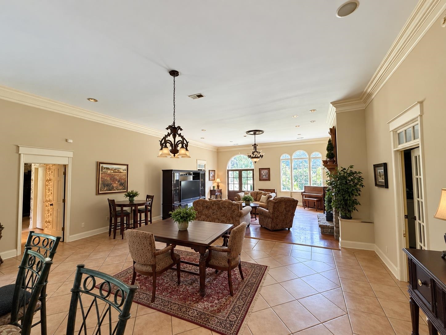 1655 Cherry Rd Property Photo 3