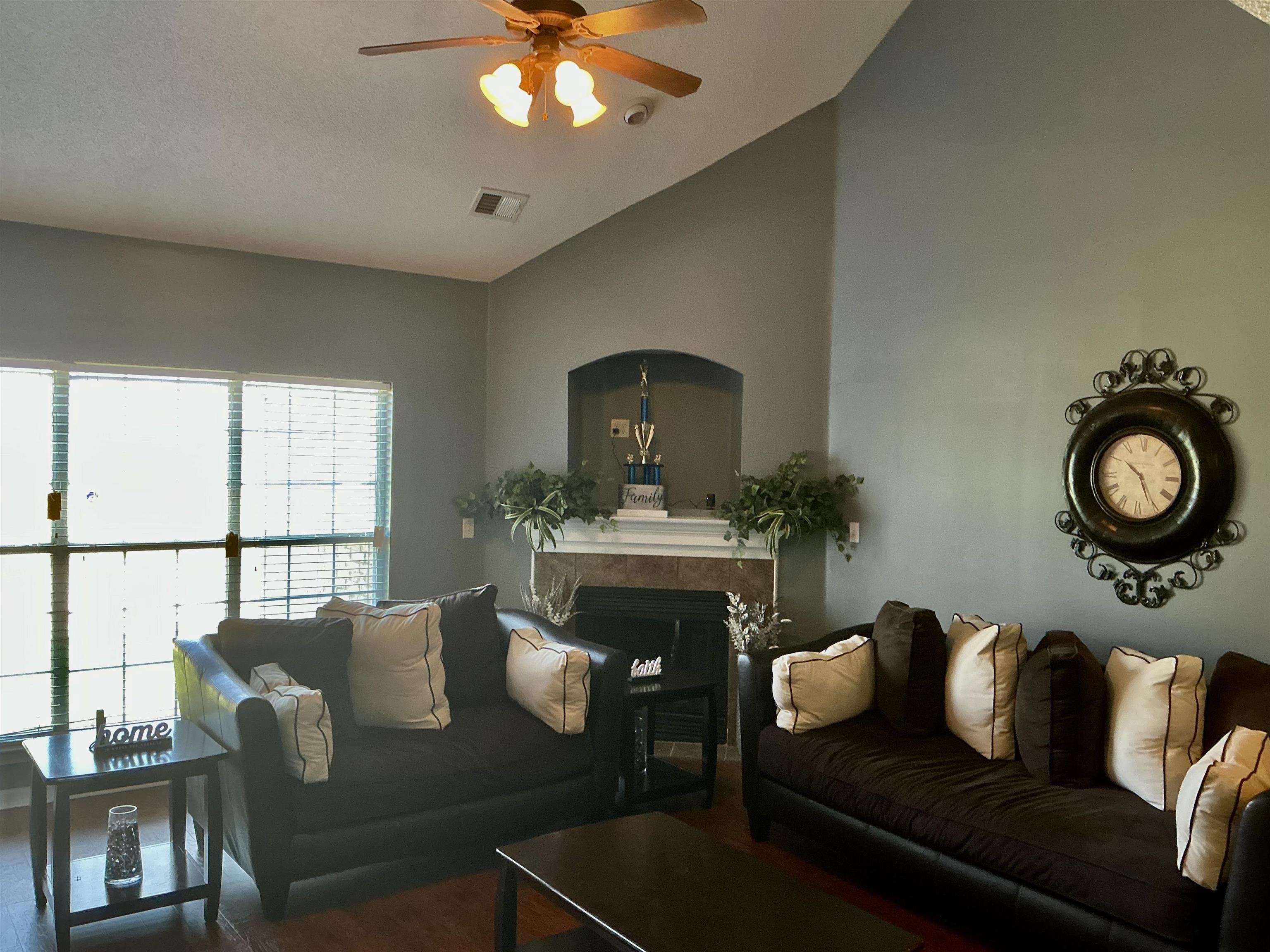 7506 Bevy Ridge Ln Property Photo 4