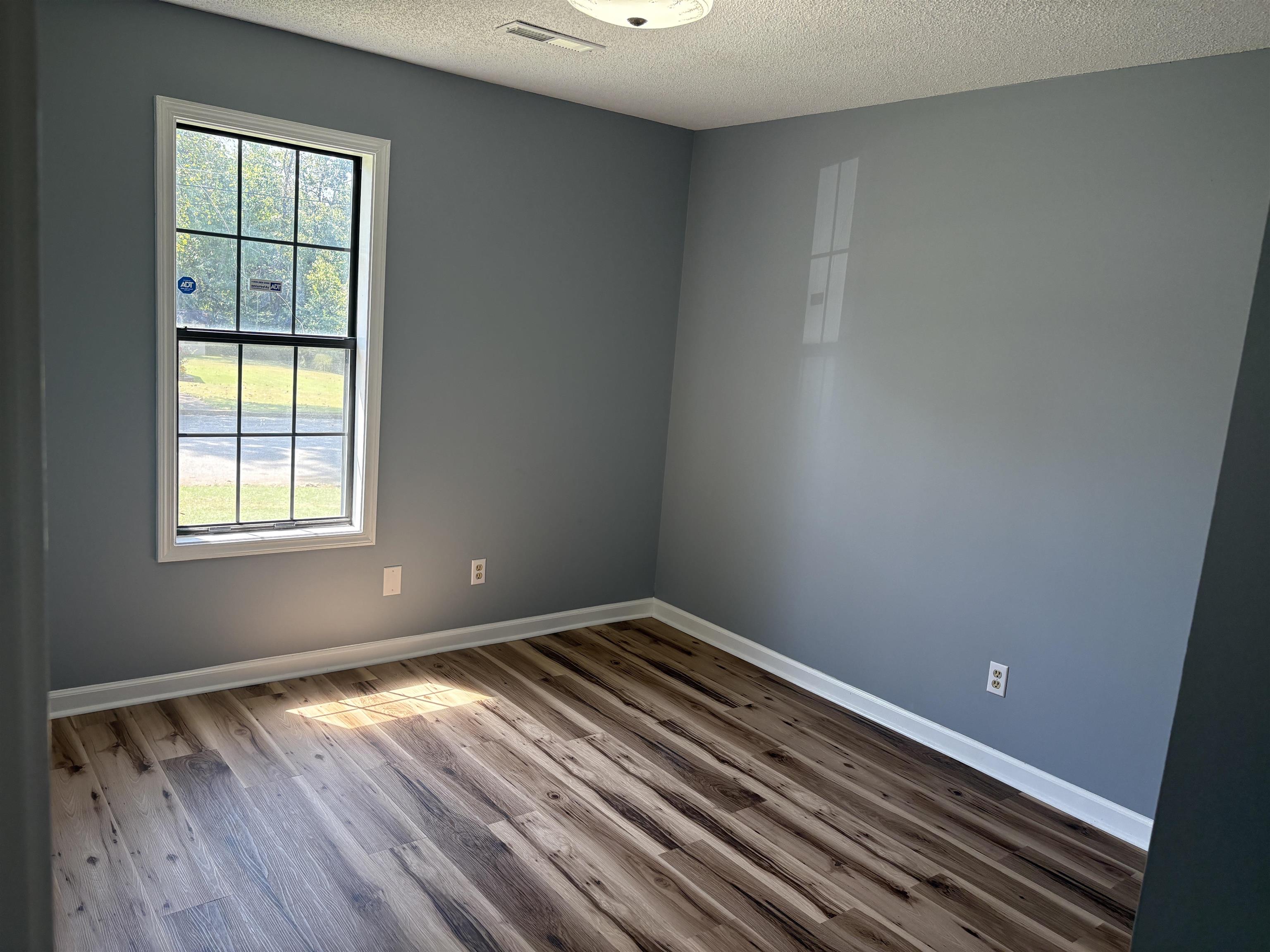 109 Penn Dr Property Photo 13