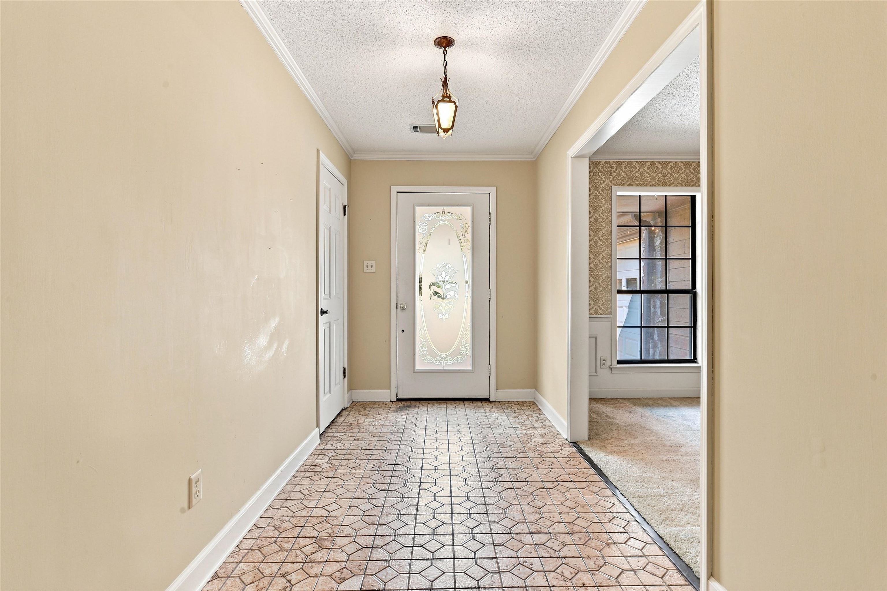 2948 Sandy Creek Dr Property Photo 2