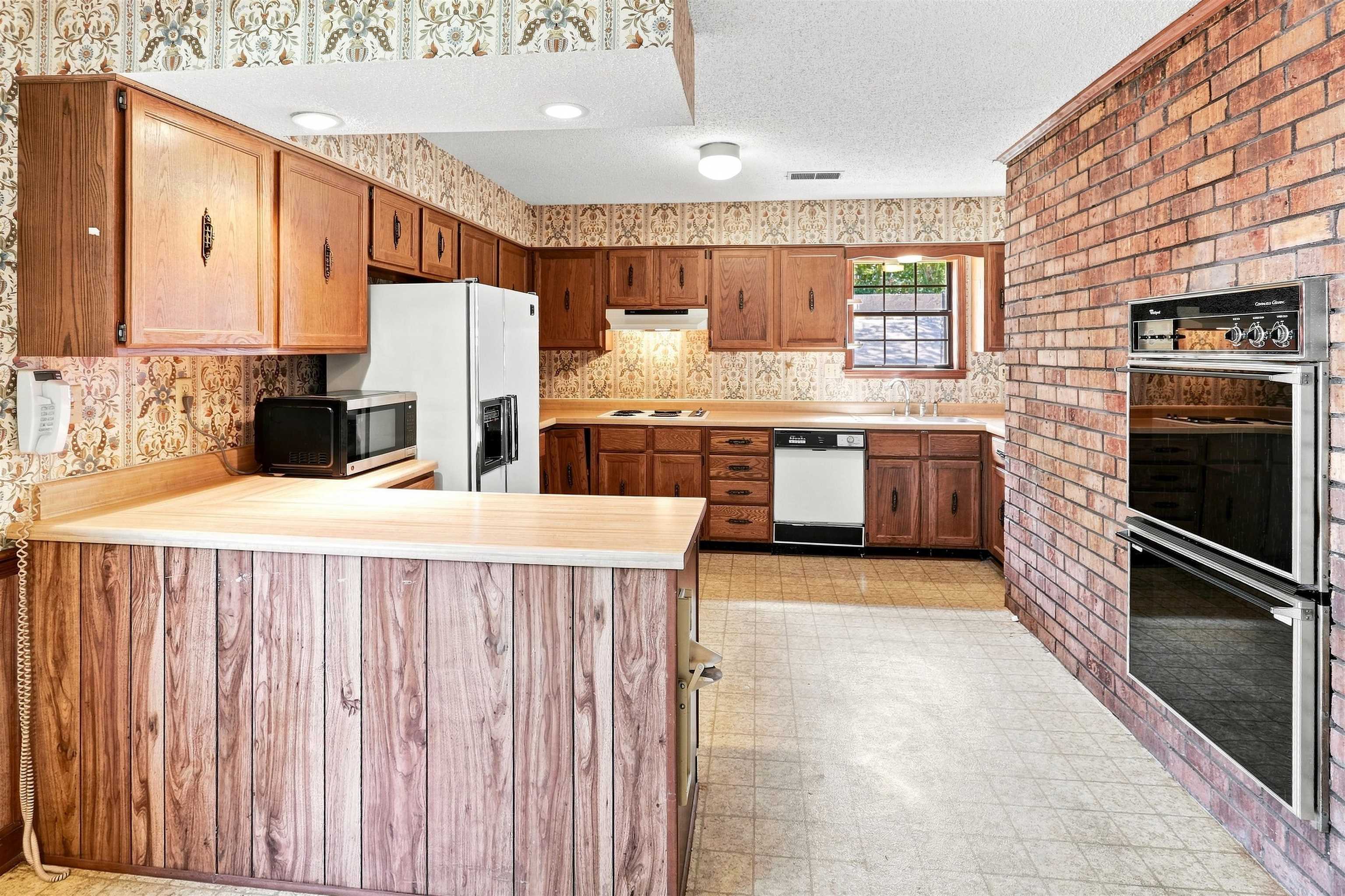 2948 Sandy Creek Dr Property Photo 8