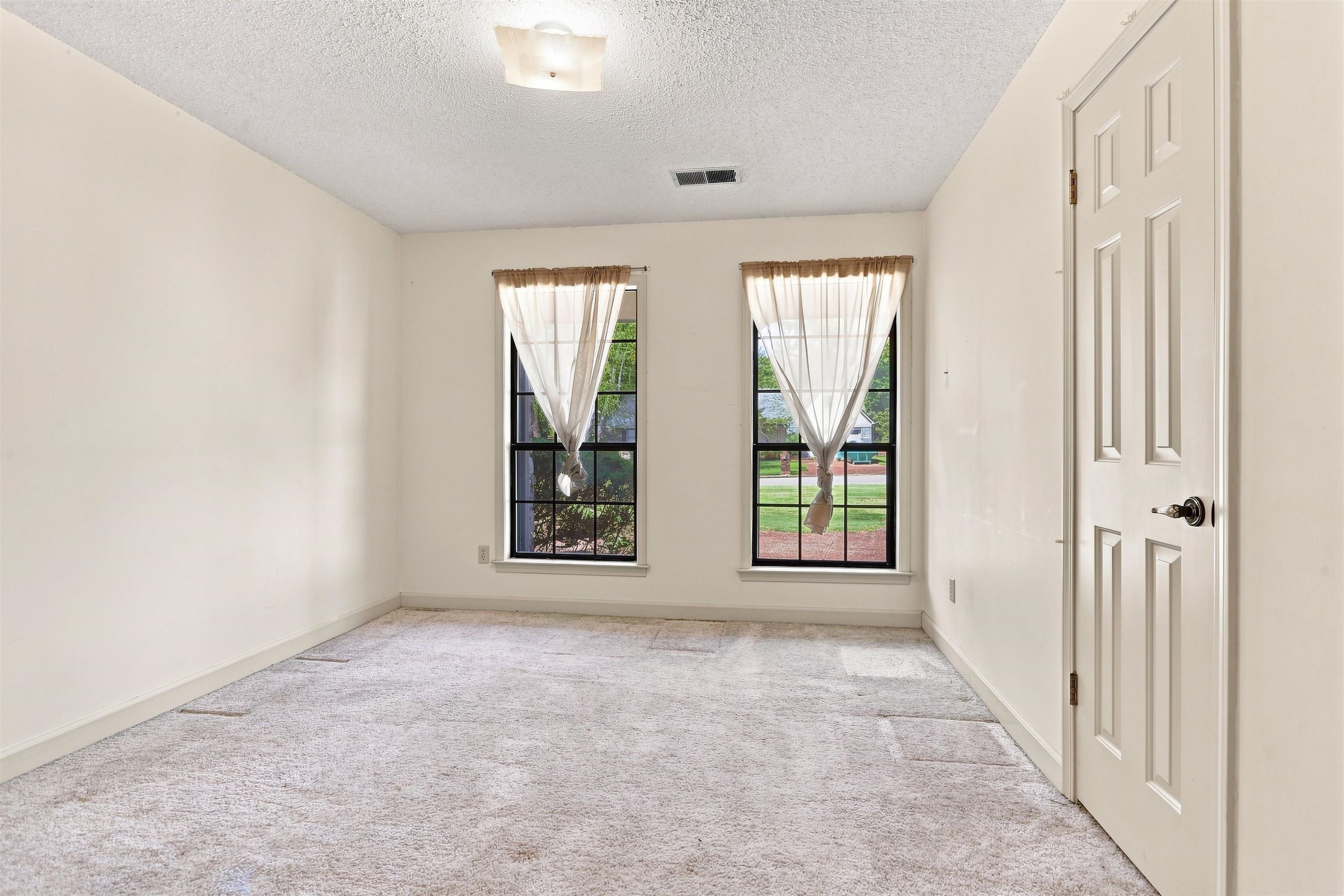 2948 Sandy Creek Dr Property Photo 13
