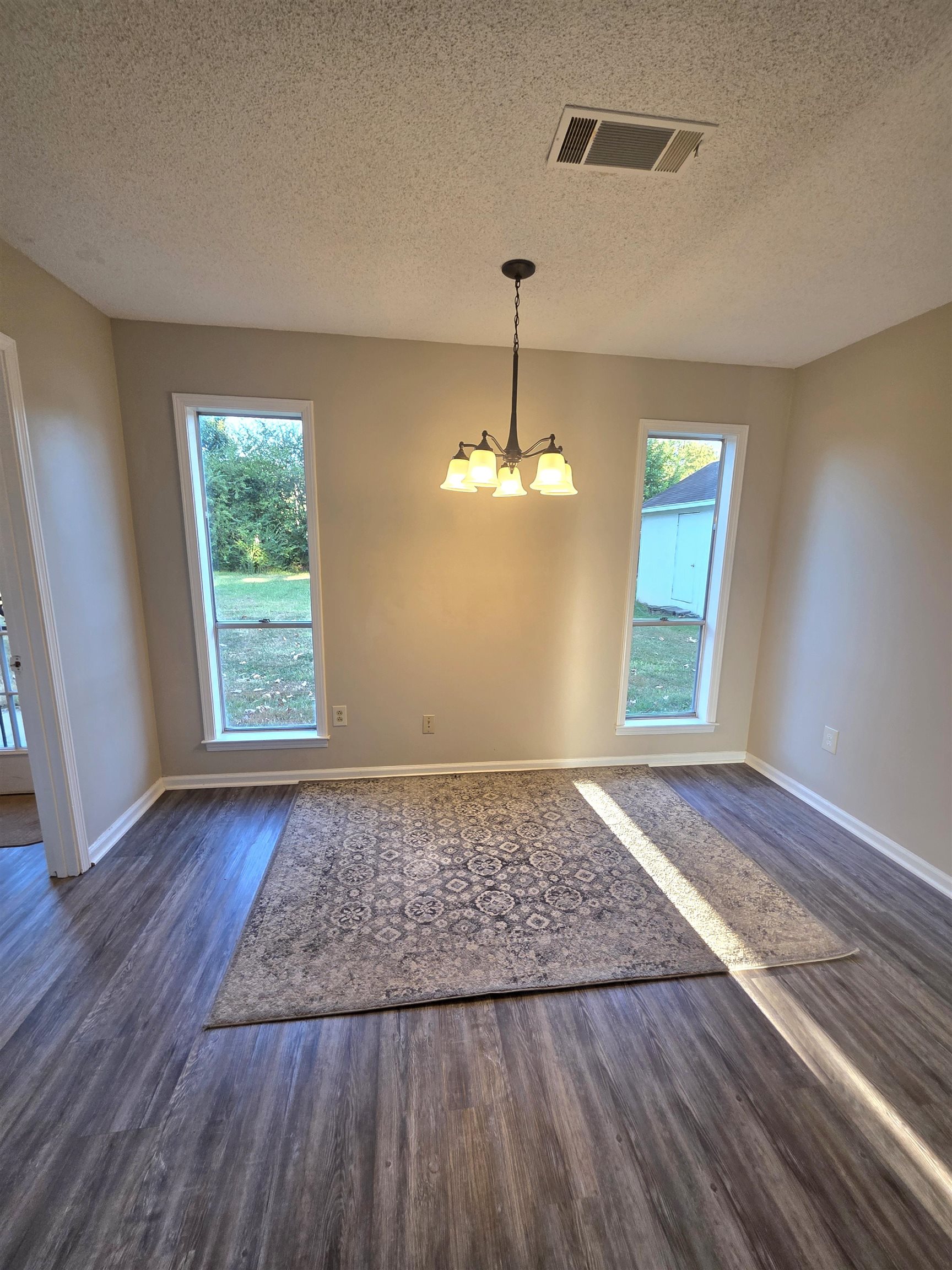 4098 Mimosa Hill Ln Property Photo 5