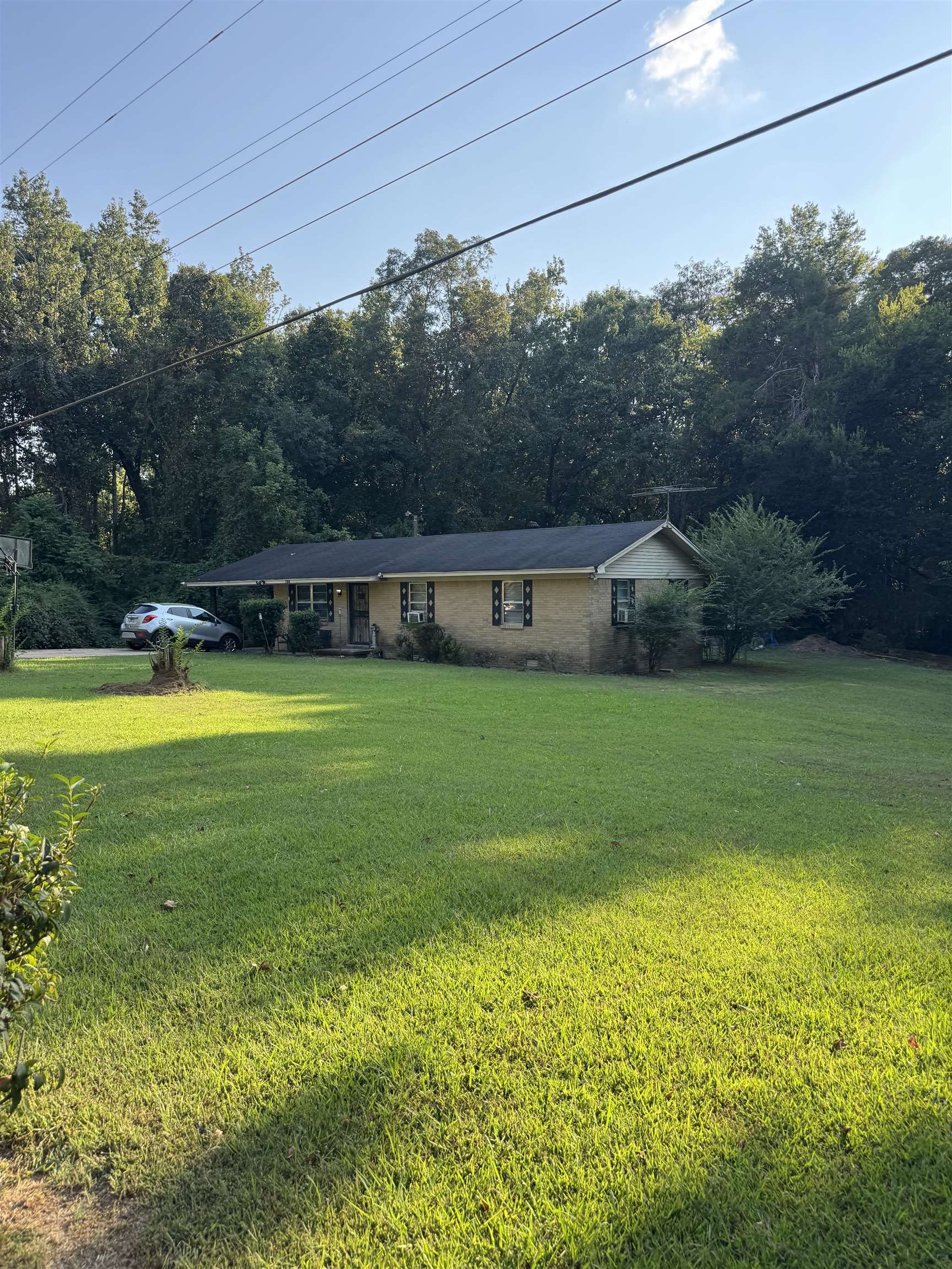 580 Armory Rd Property Photo 3
