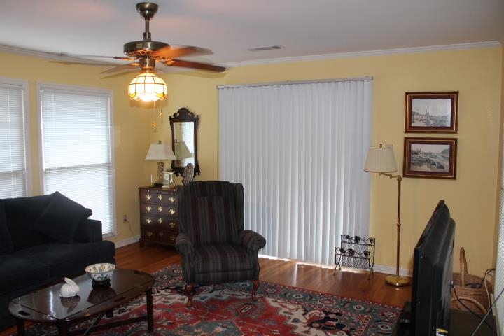 4905 Essexshire Ave Property Photo 7