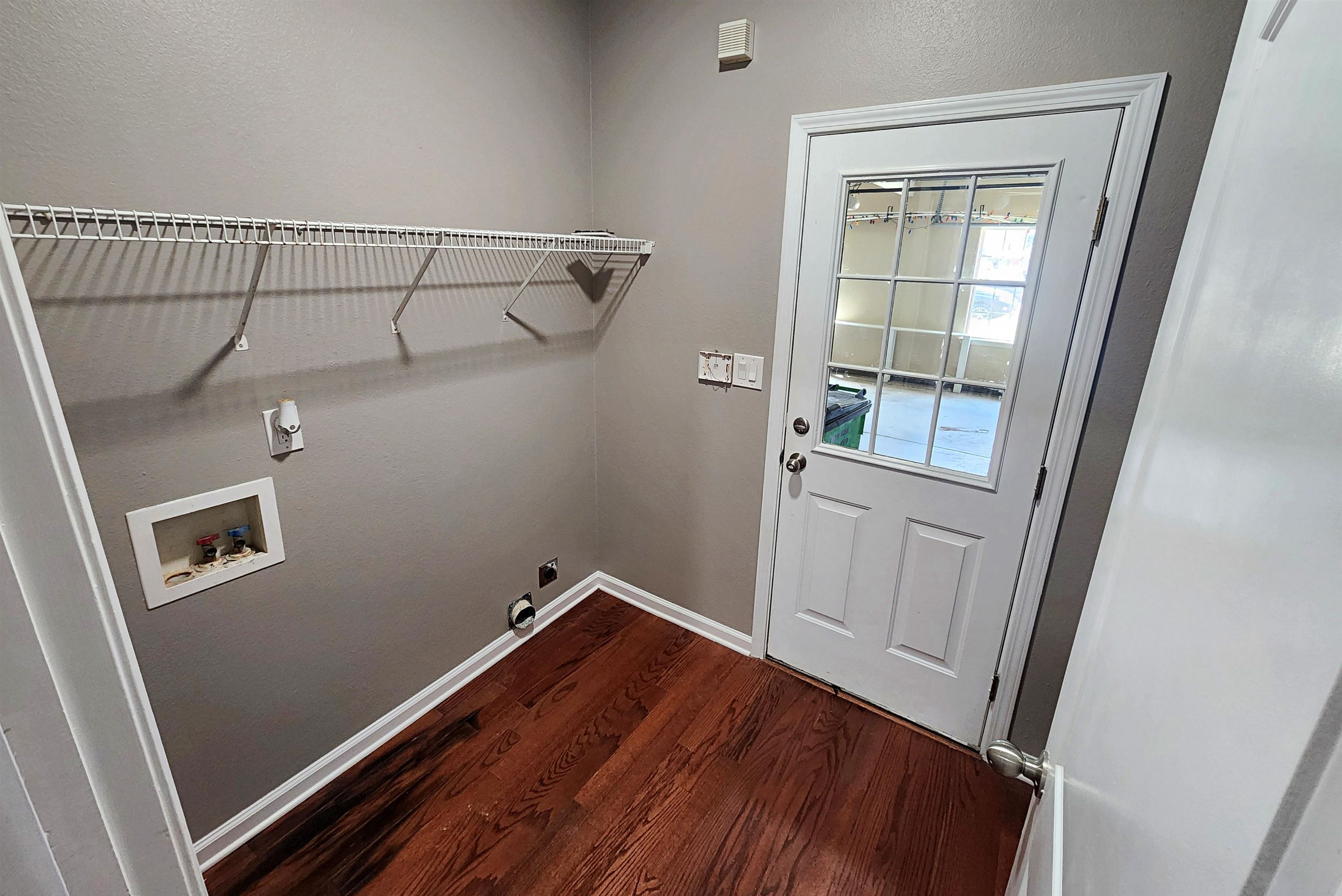 240 Carrington Ave Property Photo 22