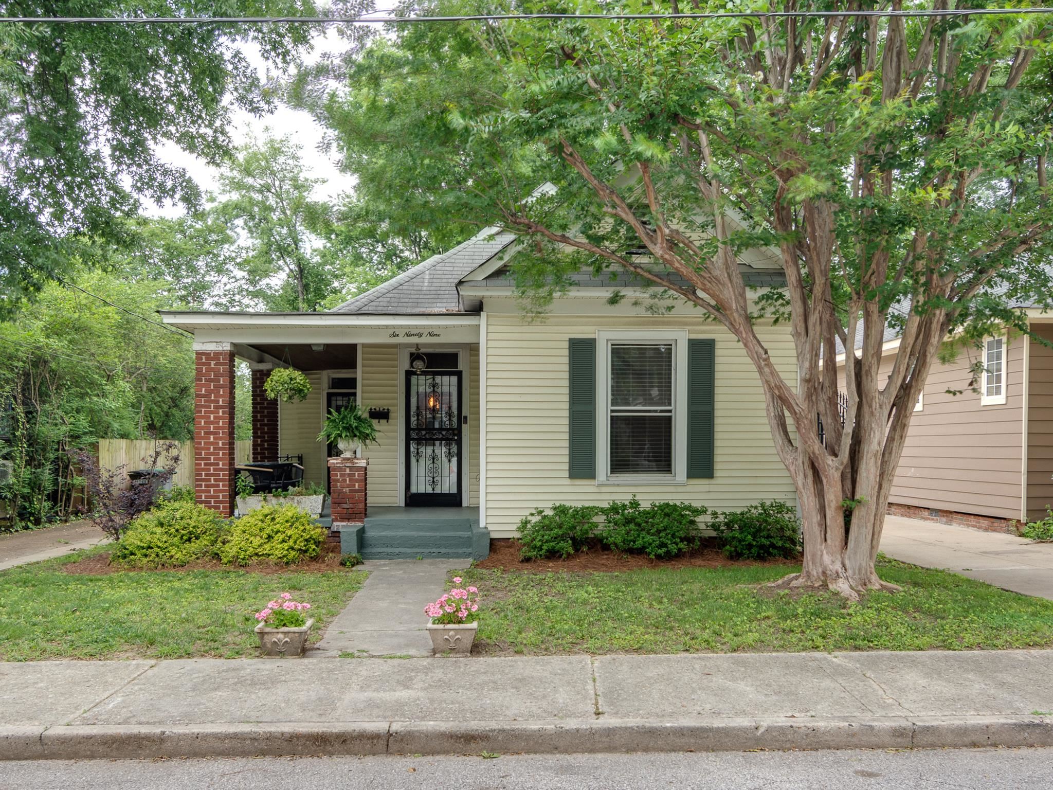 699 New York St Property Photo 1