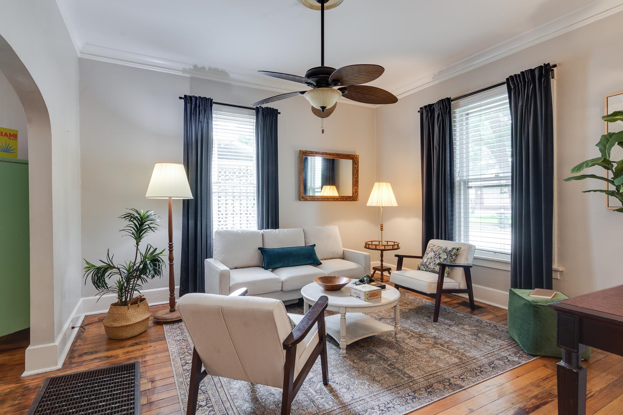 699 New York St Property Photo 4