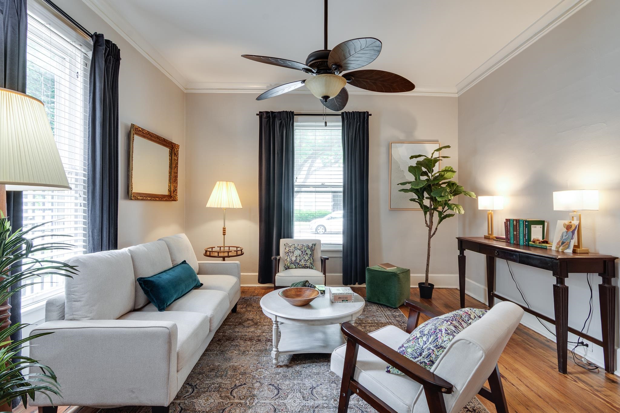 699 New York St Property Photo 5