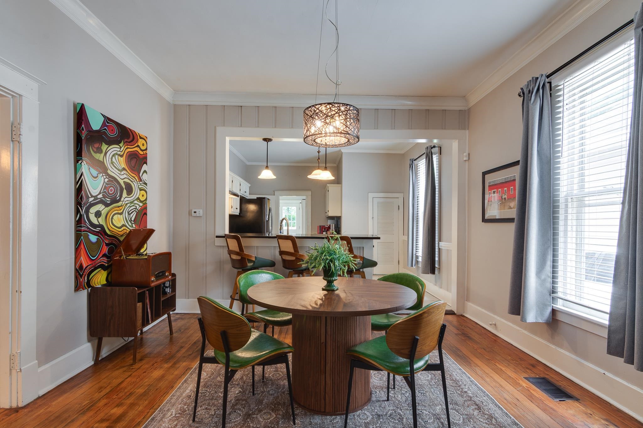 699 New York St Property Photo 6