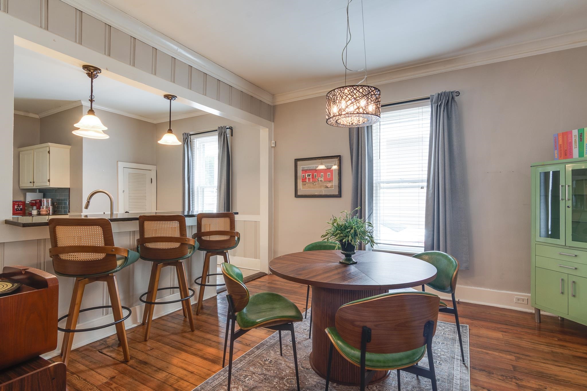 699 New York St Property Photo 8