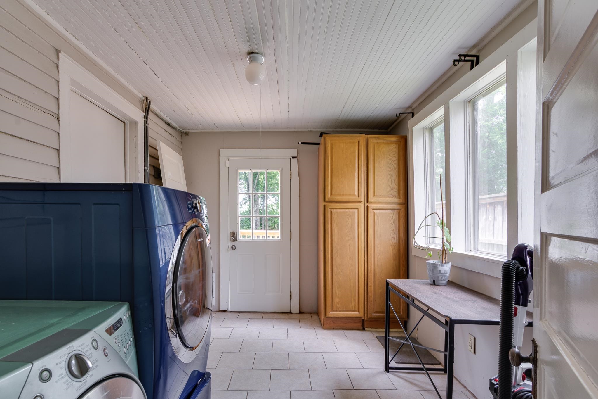 699 New York St Property Photo 20
