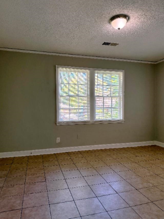 3435 Farmville Ave Property Photo 3