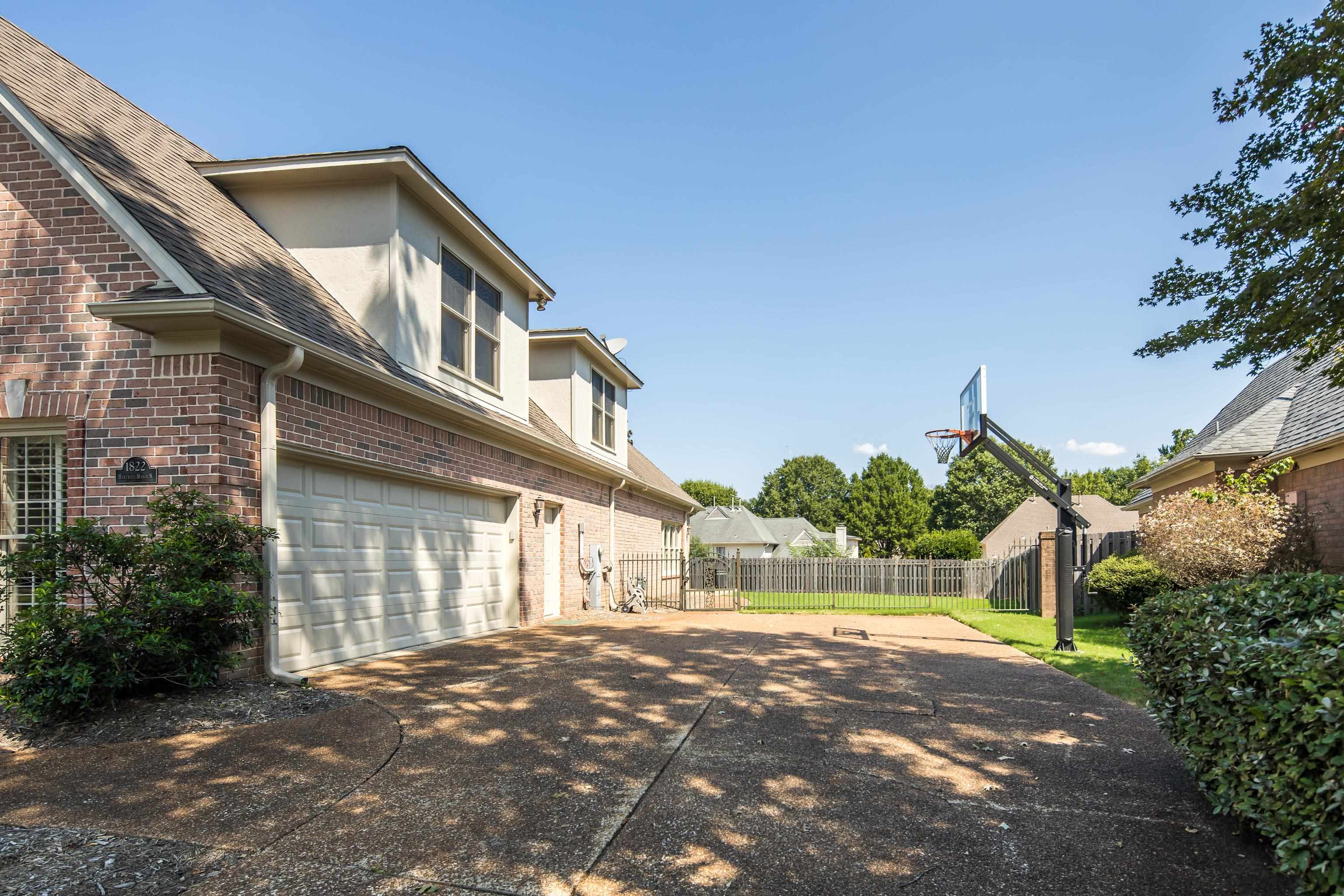 1822 Hartwell Mnr N Property Photo 34
