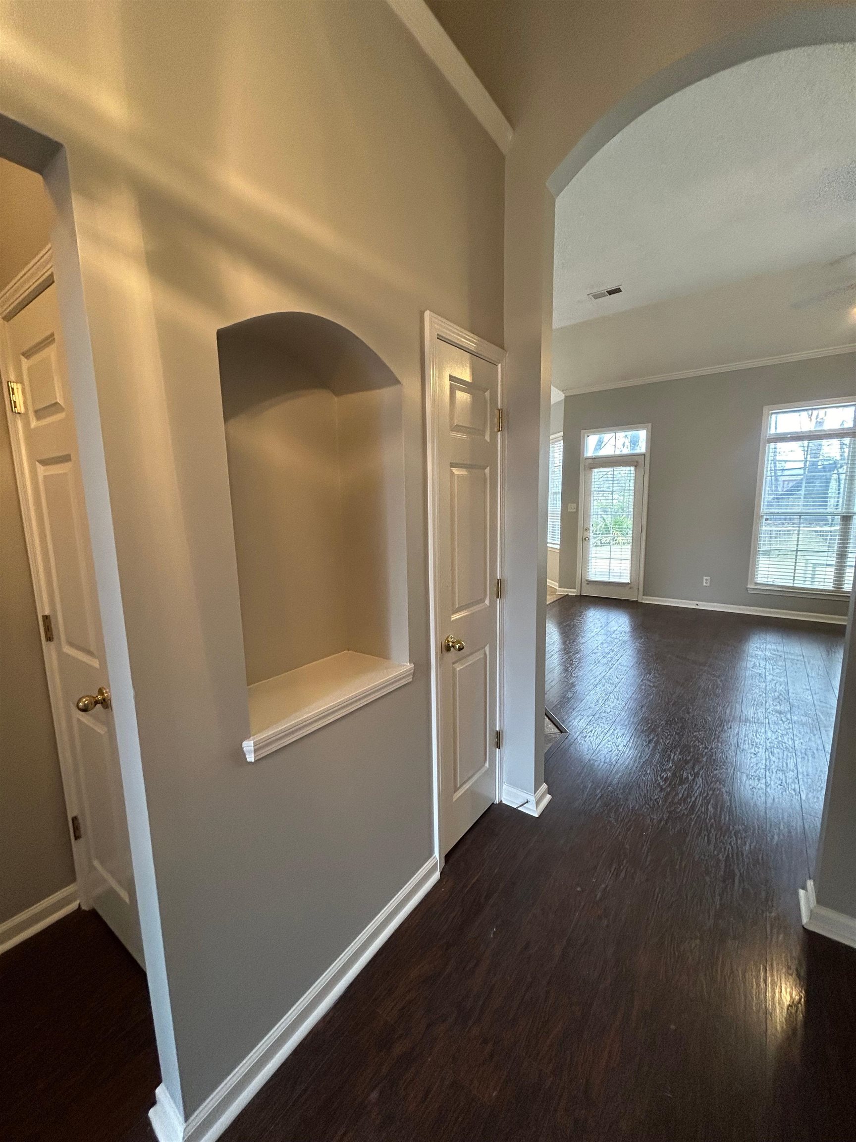 9204 Acadia Pl Property Photo 3