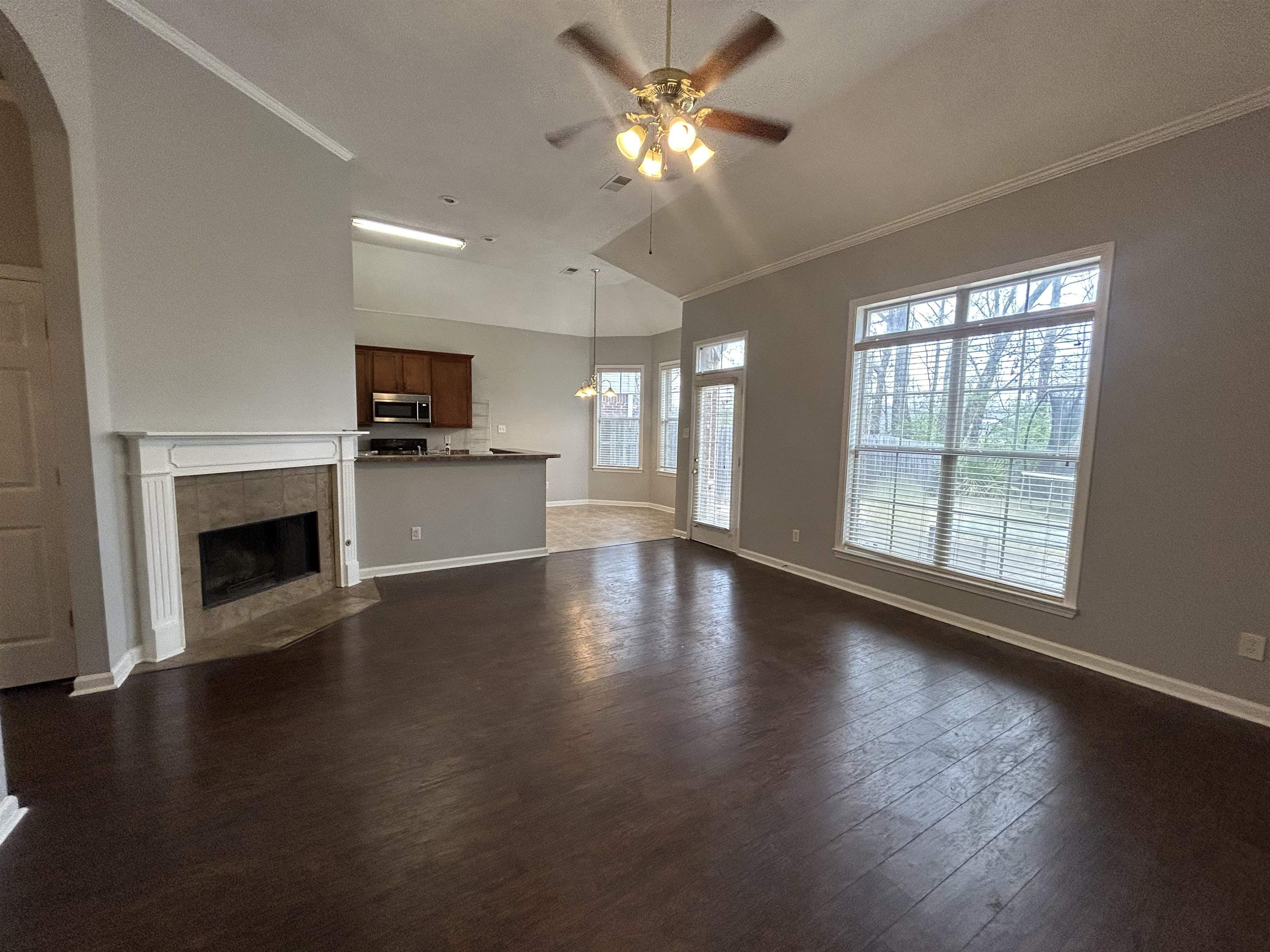 9204 Acadia Pl Property Photo 5