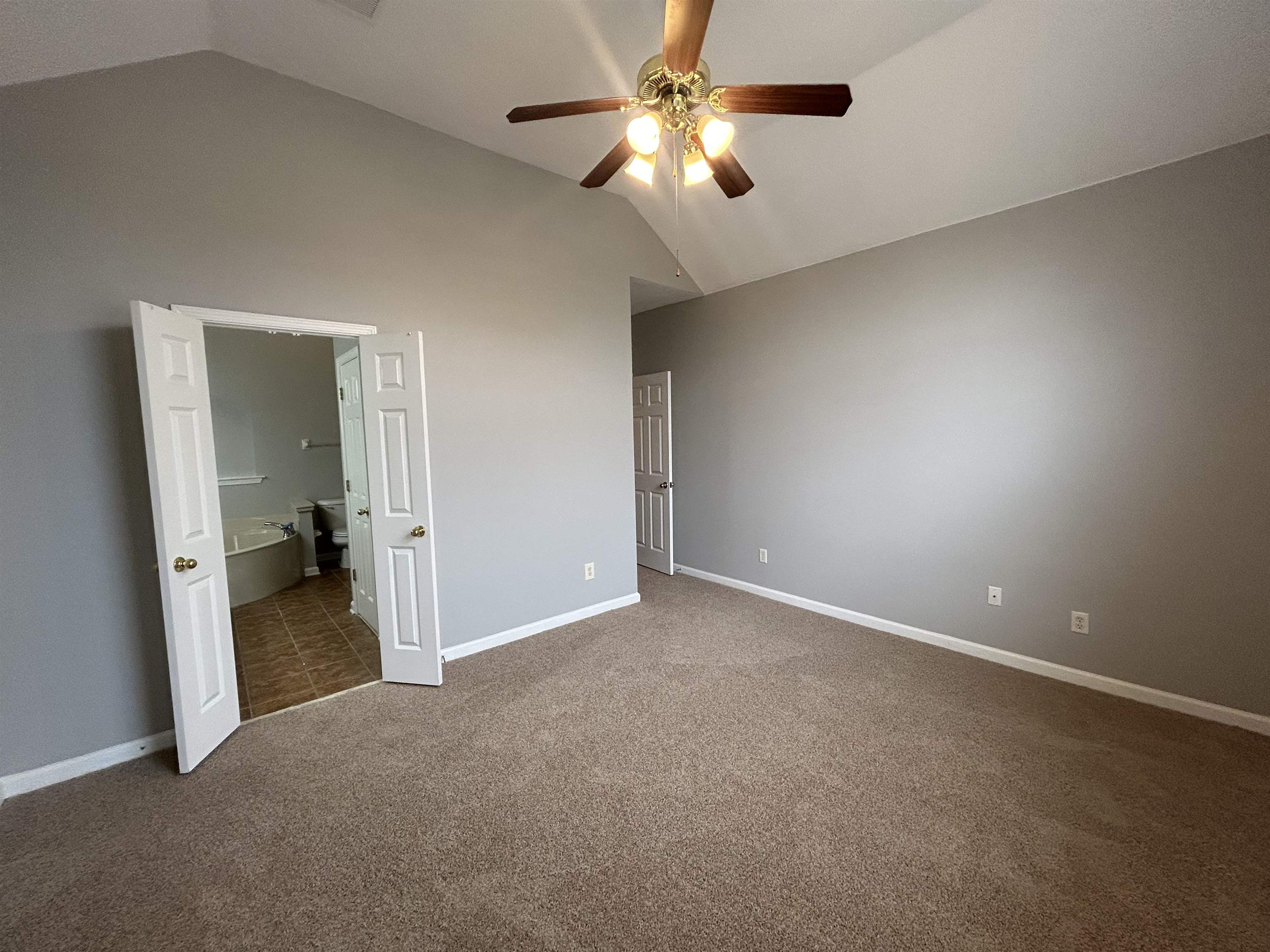 9204 Acadia Pl Property Photo 8