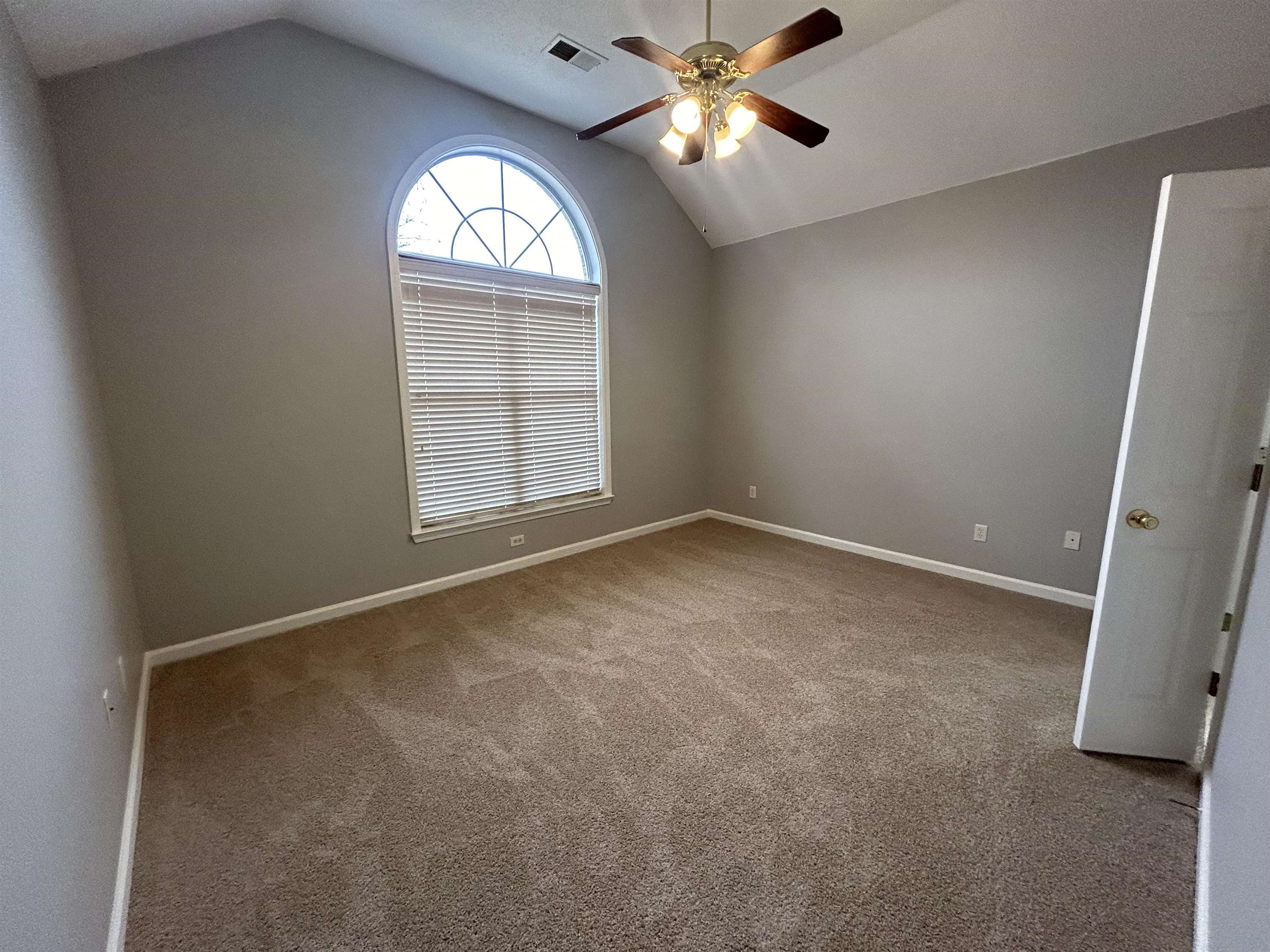 9204 Acadia Pl Property Photo 9