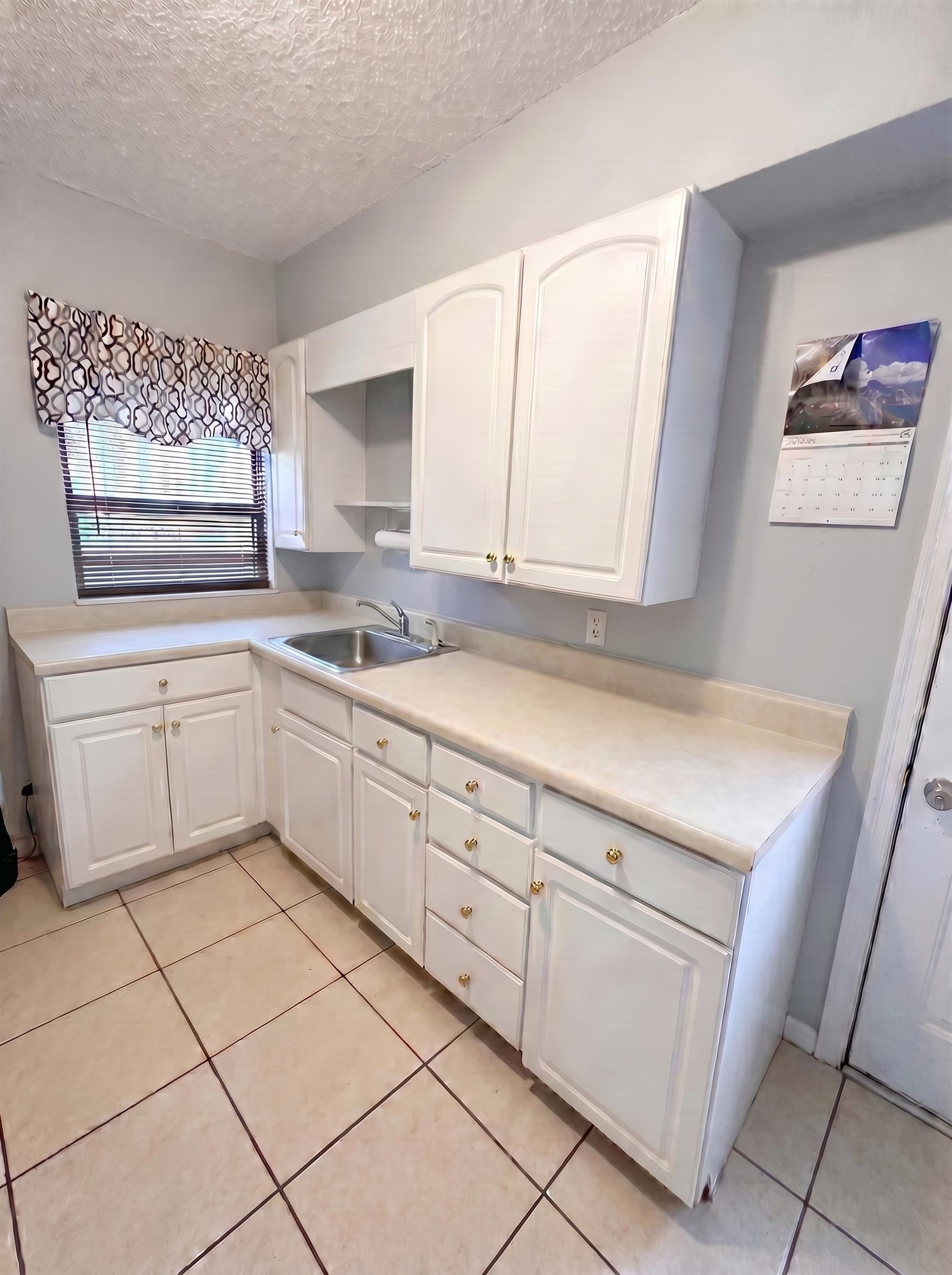 988 Michael Cv Property Photo 4