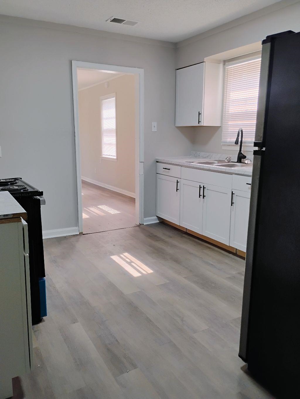 1402 Gold Ave Property Photo 3