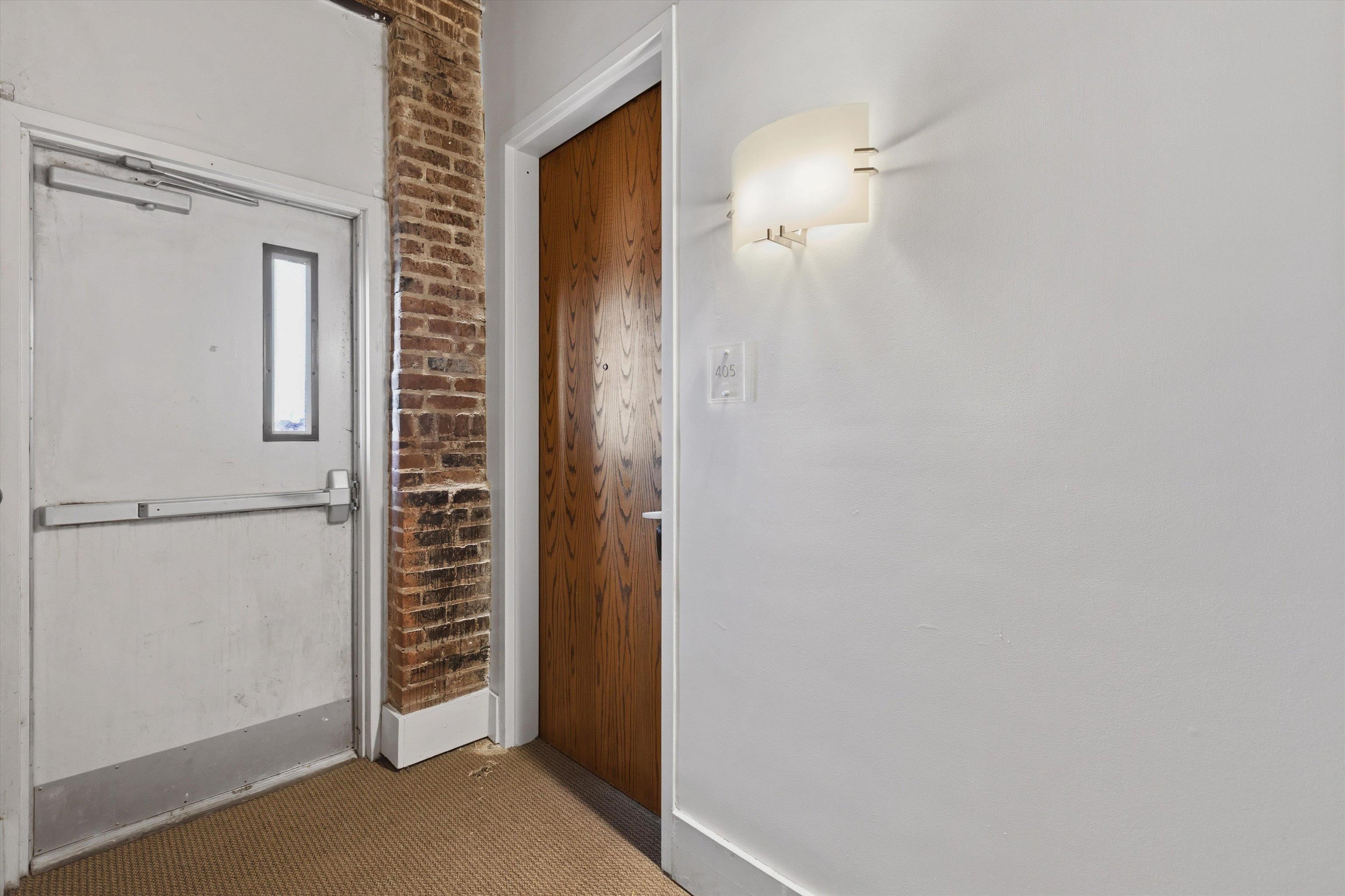 420 S Front St 405 Property Photo 5