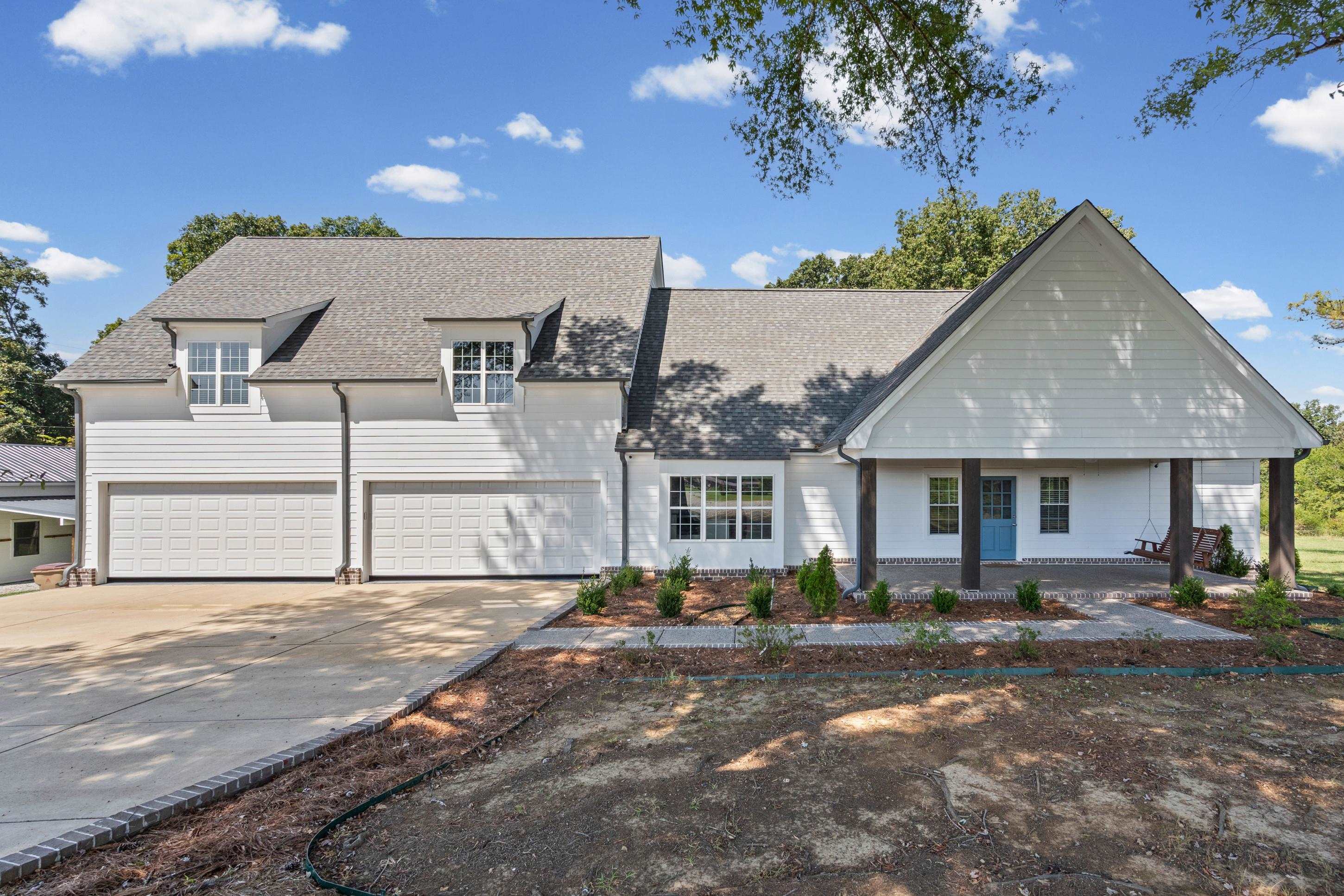 620 Diffee Rd Property Photo 1