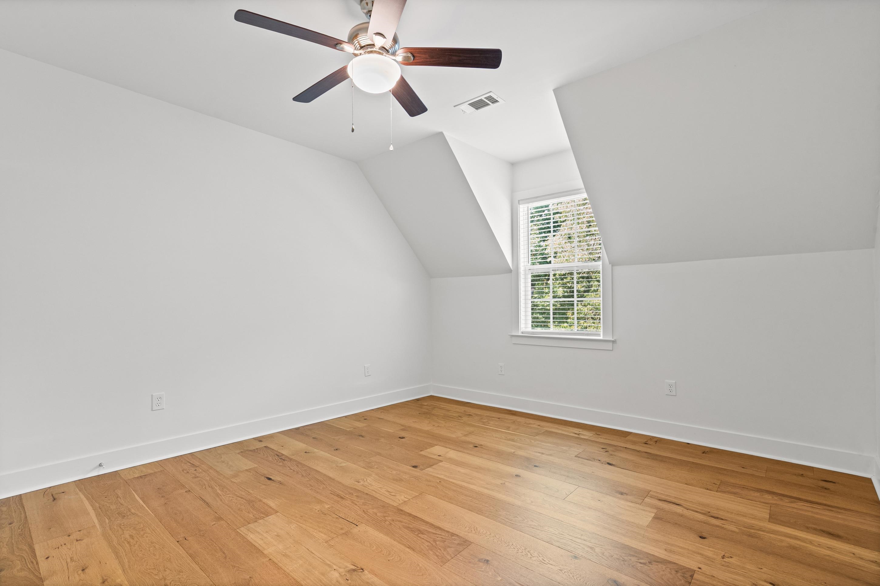 620 Diffee Rd Property Photo 17