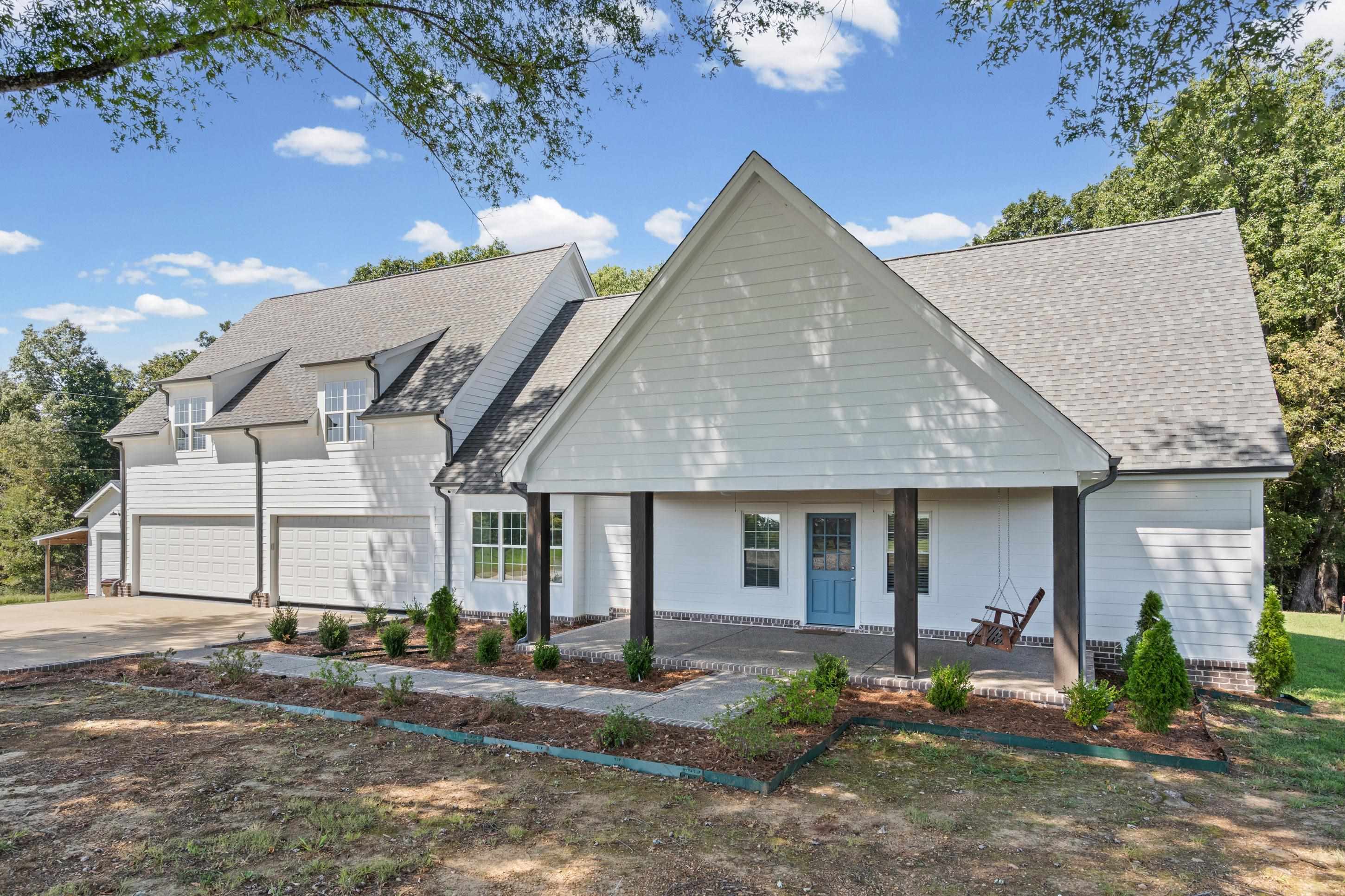 620 Diffee Rd Property Photo 1