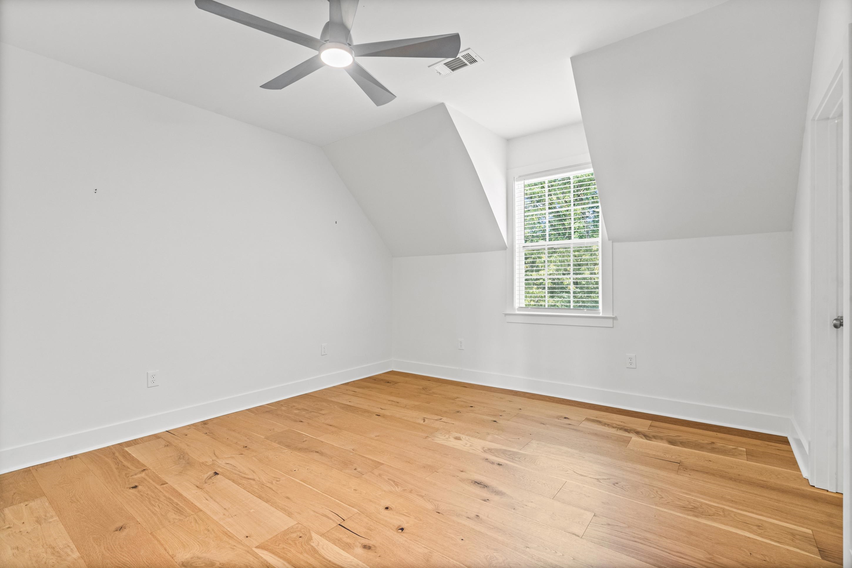 620 Diffee Rd Property Photo 14