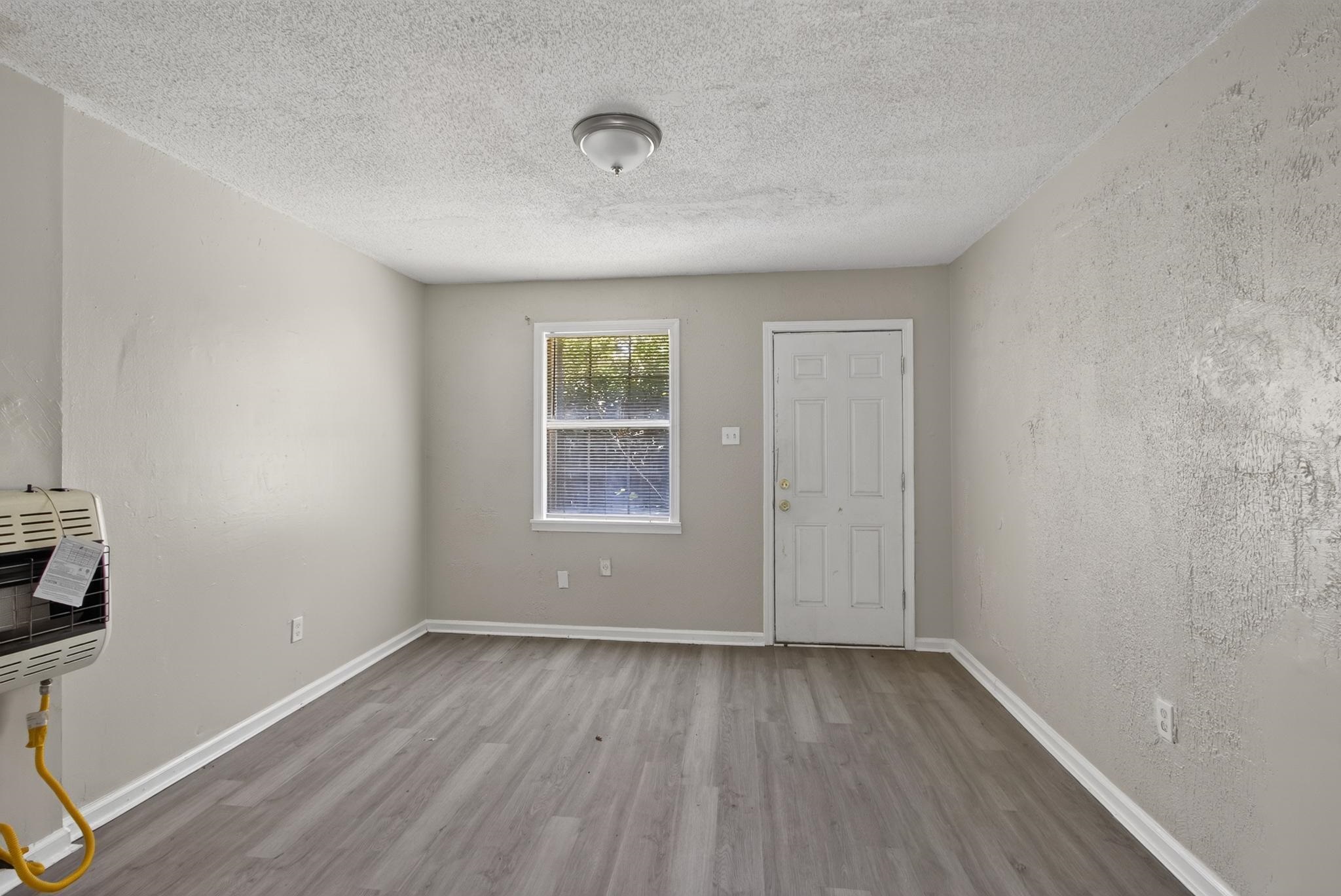 1178 N Evergreen St Property Photo 7