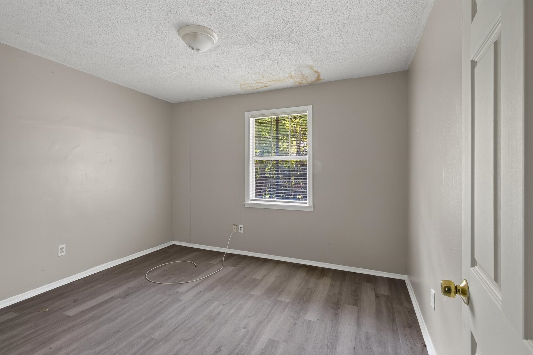 1178 N Evergreen St Property Photo 9