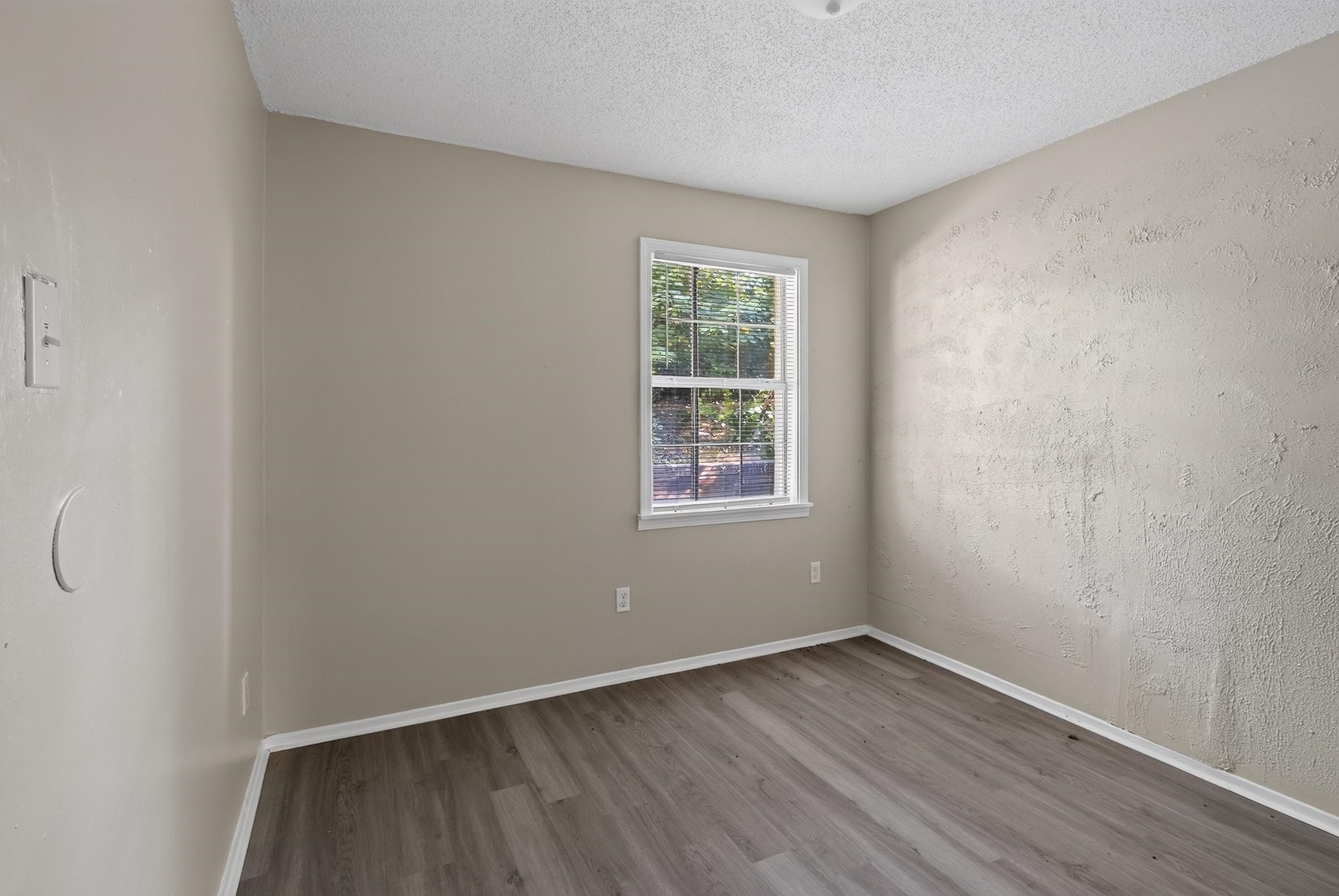 1178 N Evergreen St Property Photo 13