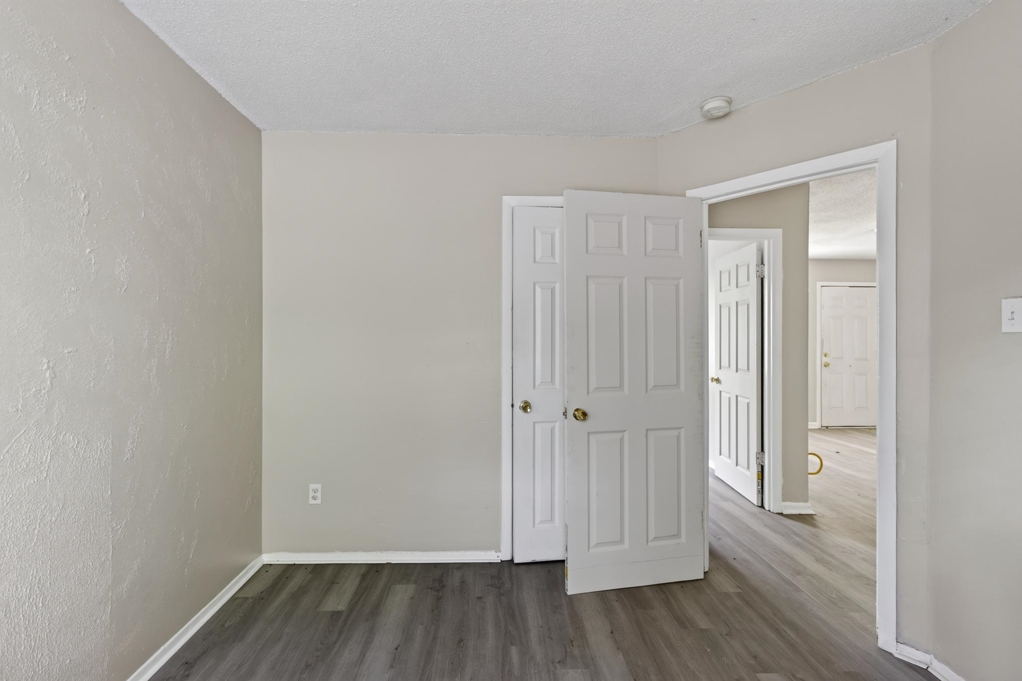 1178 N Evergreen St Property Photo 14