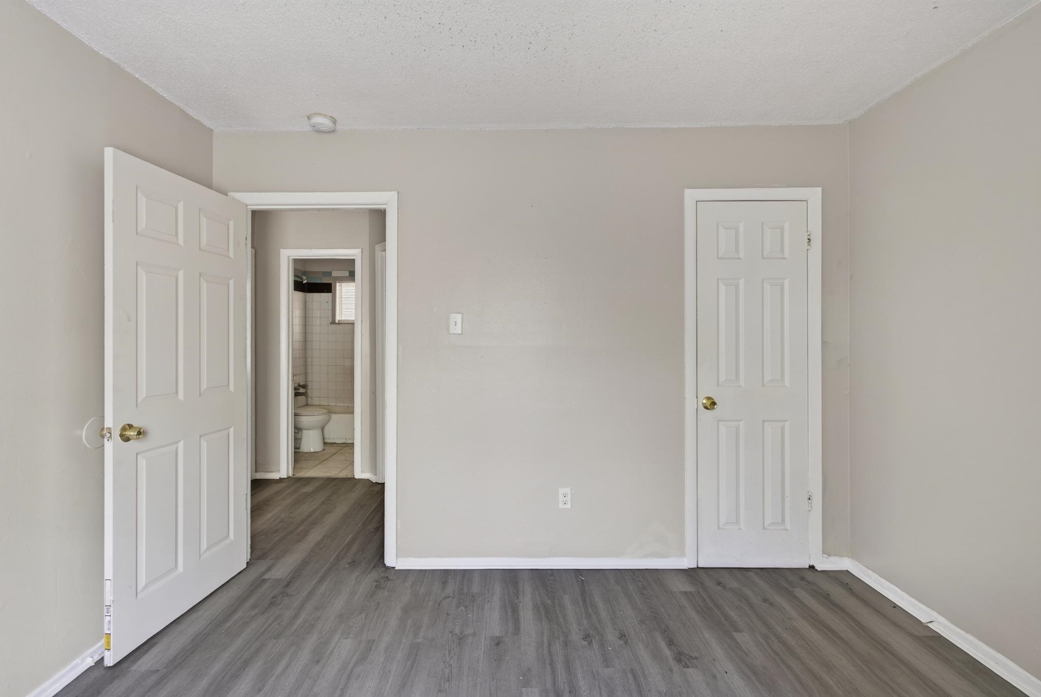 1178 N Evergreen St Property Photo 15