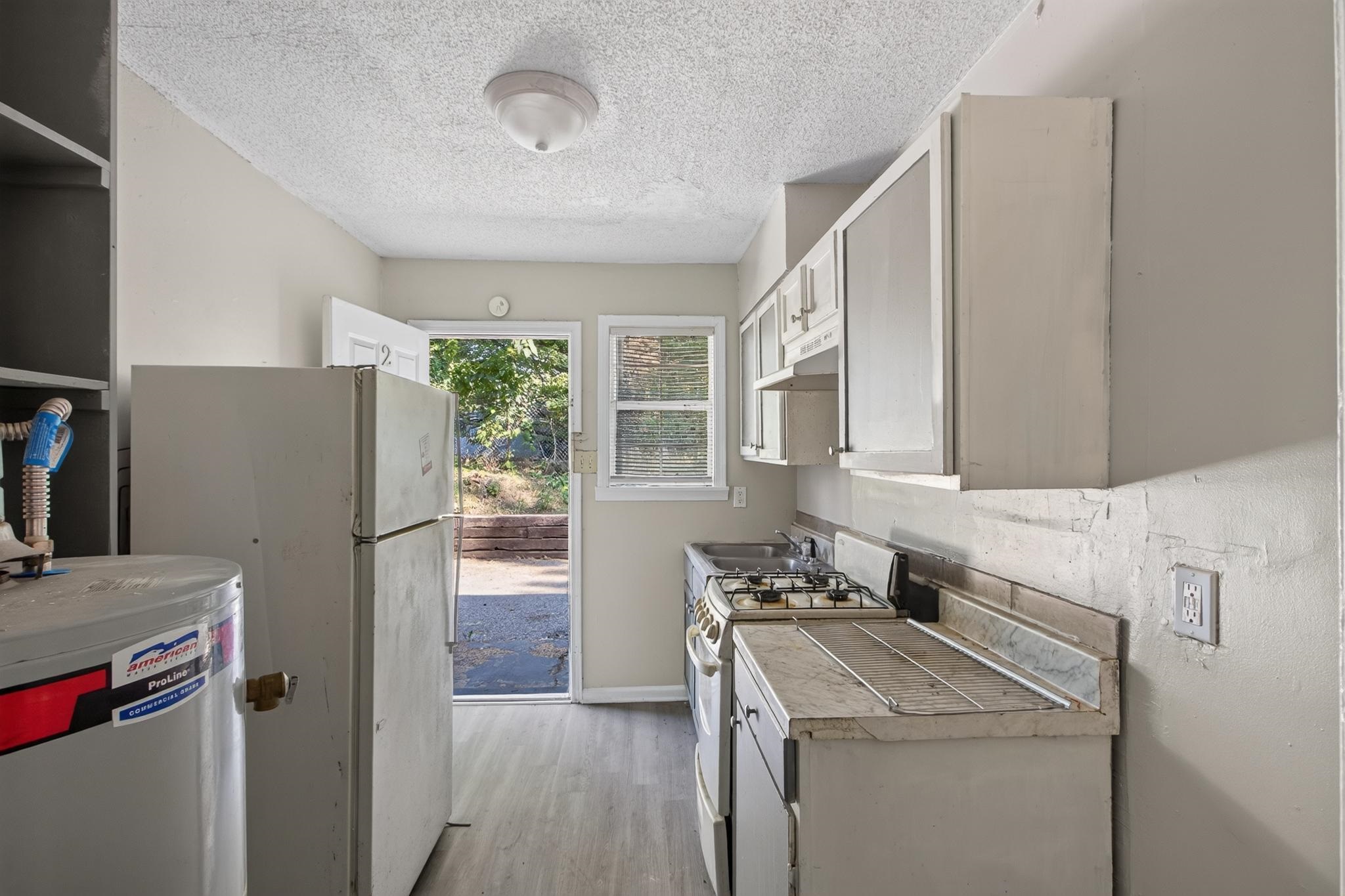 1178 N Evergreen St Property Photo 16