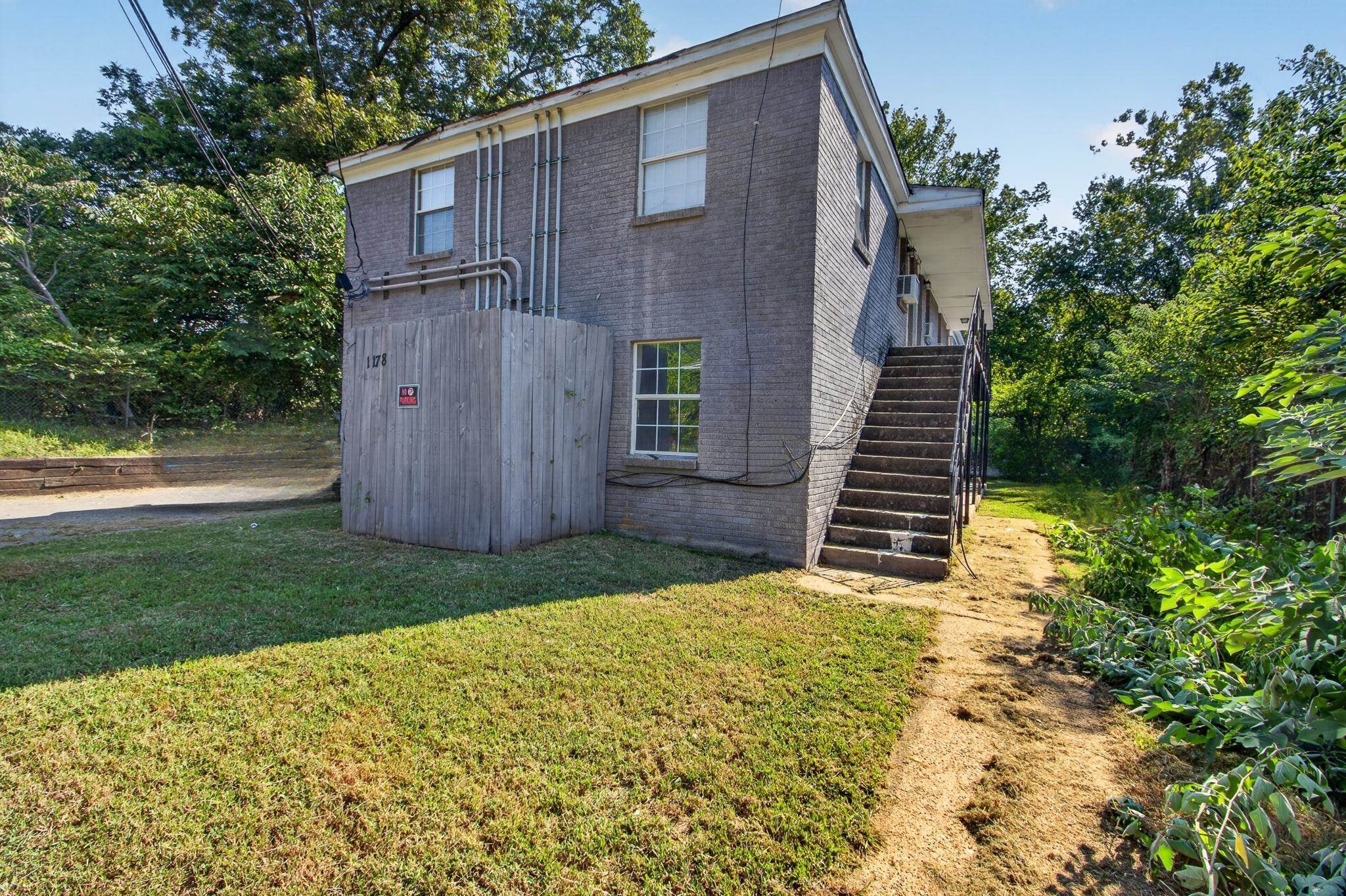 1178 N Evergreen St Property Photo 19