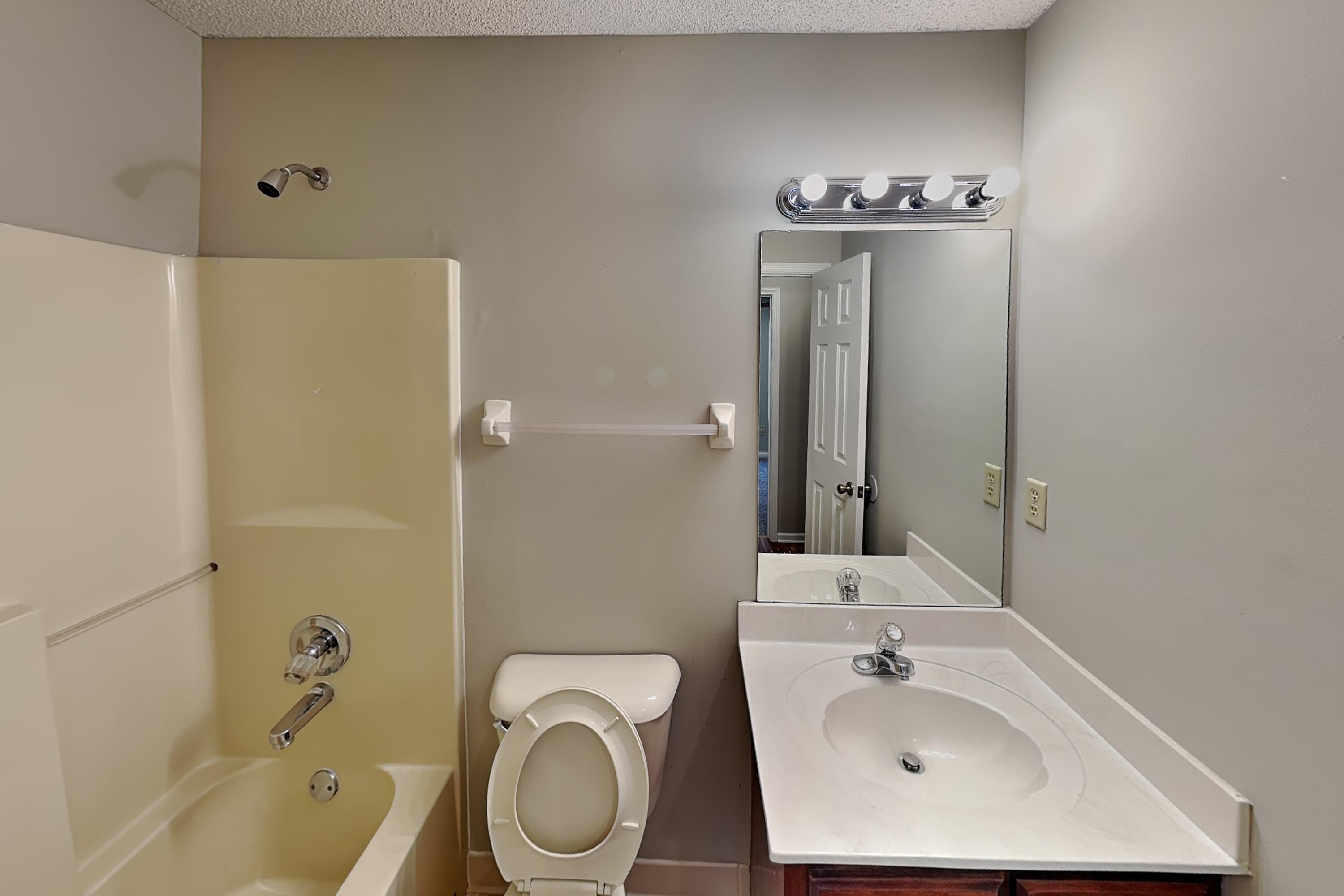 978 Nolan Ln Property Photo 13