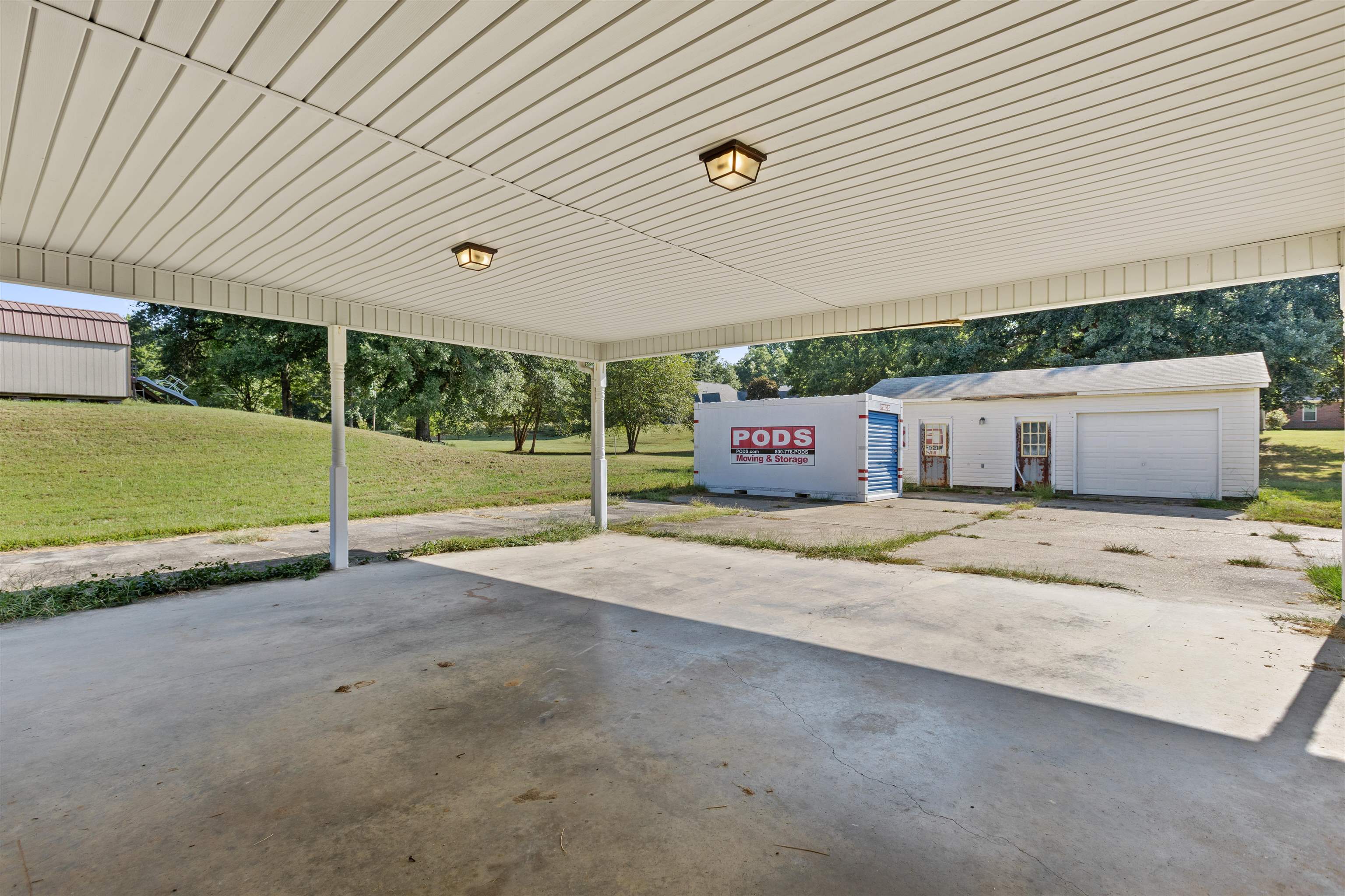653 West Dr Property Photo 15
