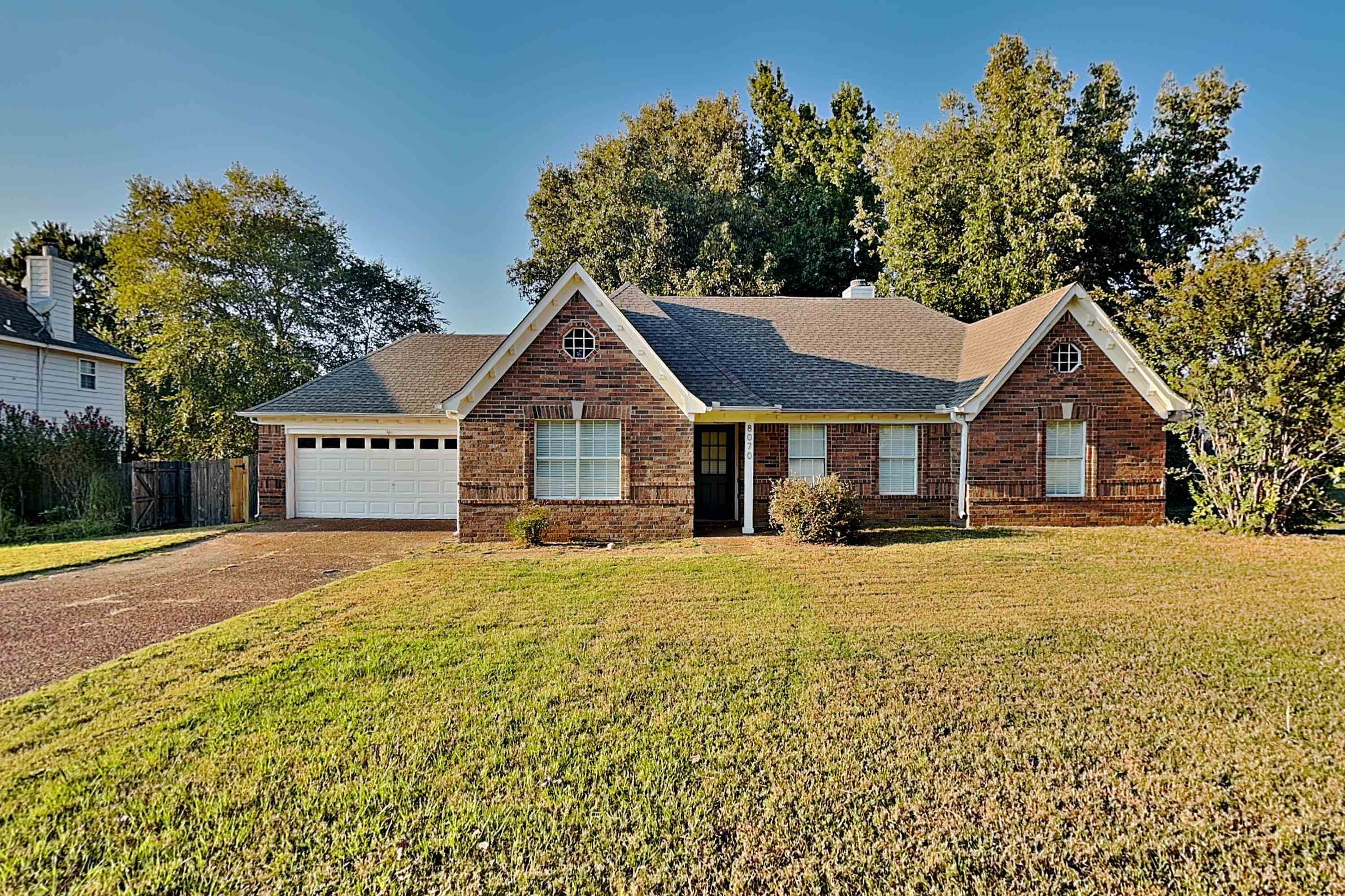 8070 Ellis Rd Property Photo 1