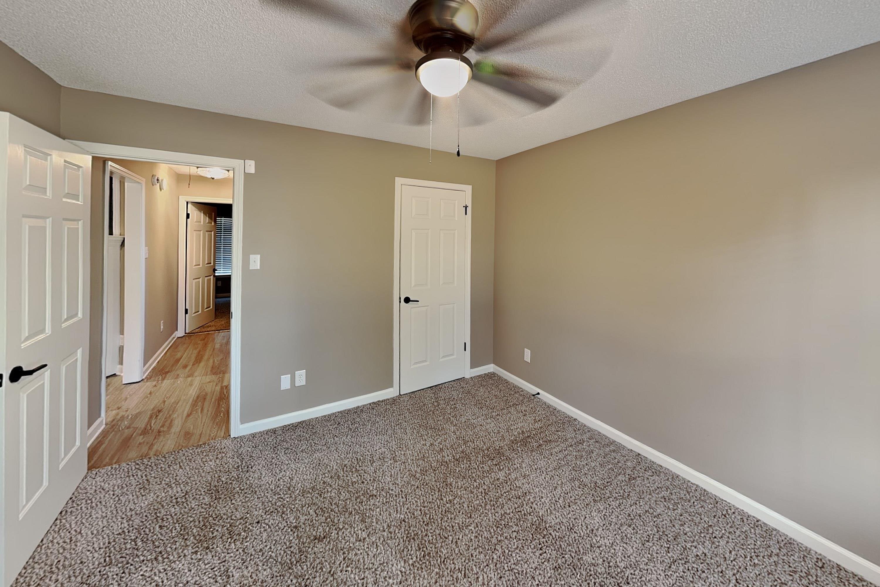8070 Ellis Rd Property Photo 11
